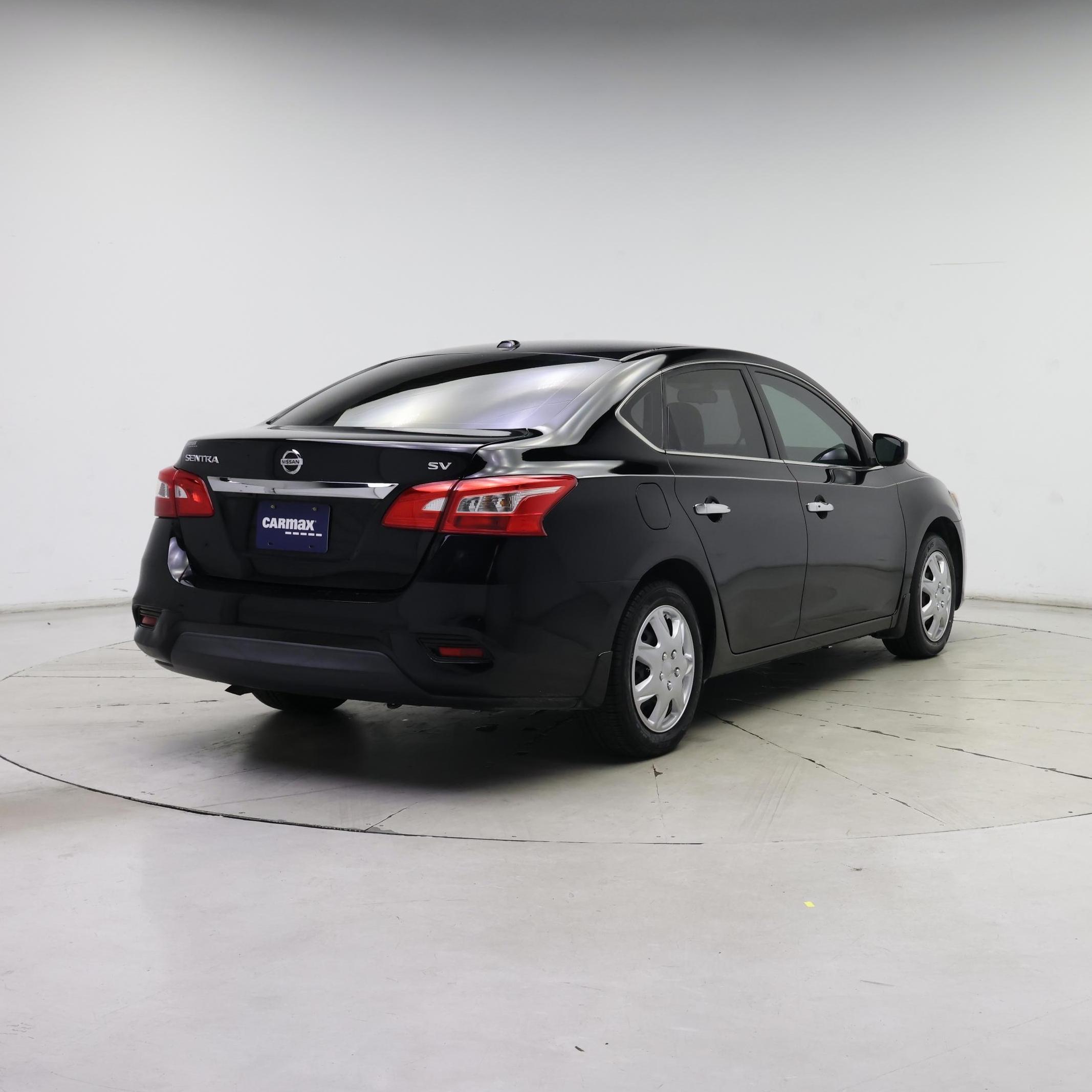 Thumbnail: 2017 Nissan Sentra - 8