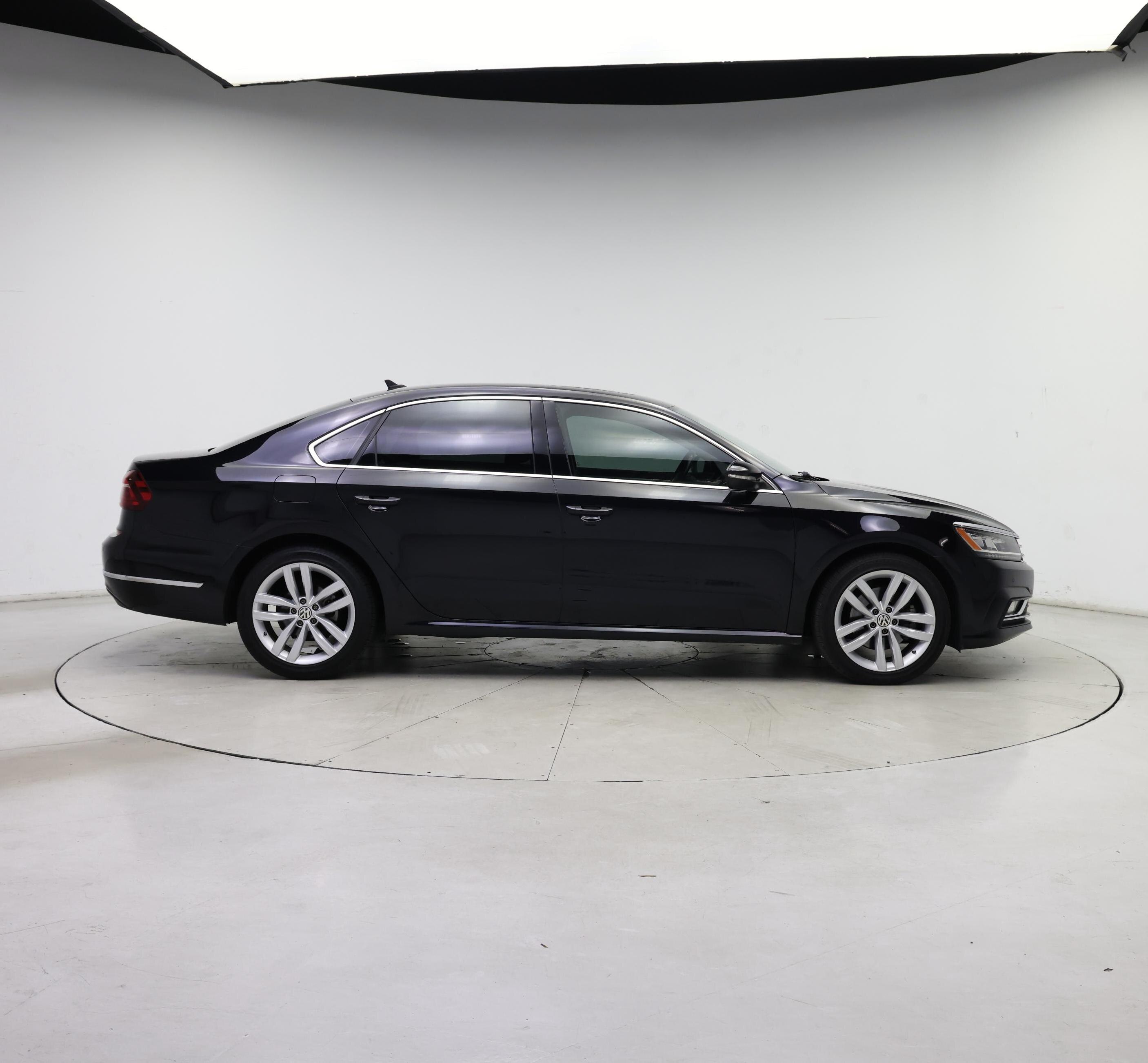 Thumbnail: 2018 Volkswagen Passat - 7