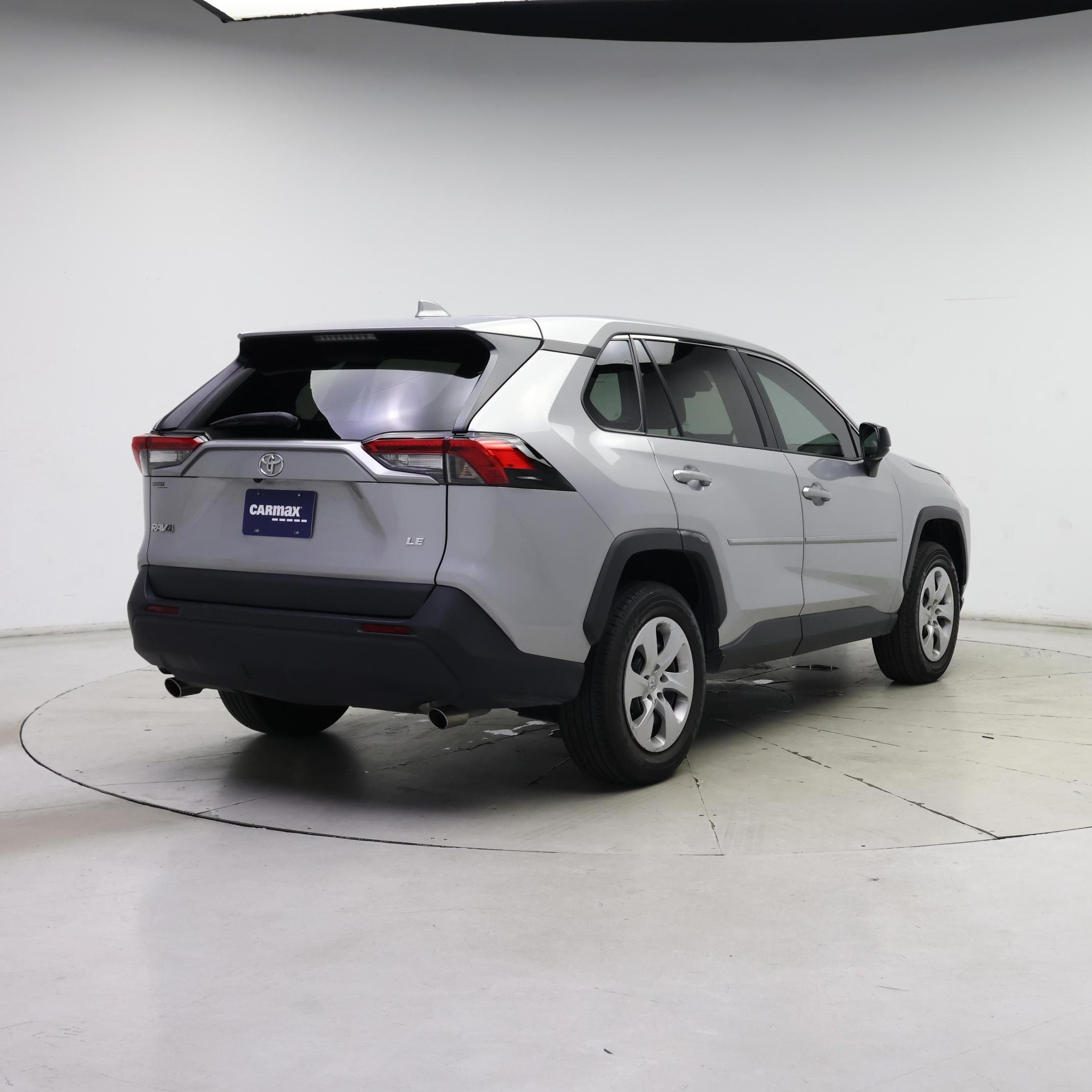 Thumbnail: 2022 Toyota RAV4 - 8