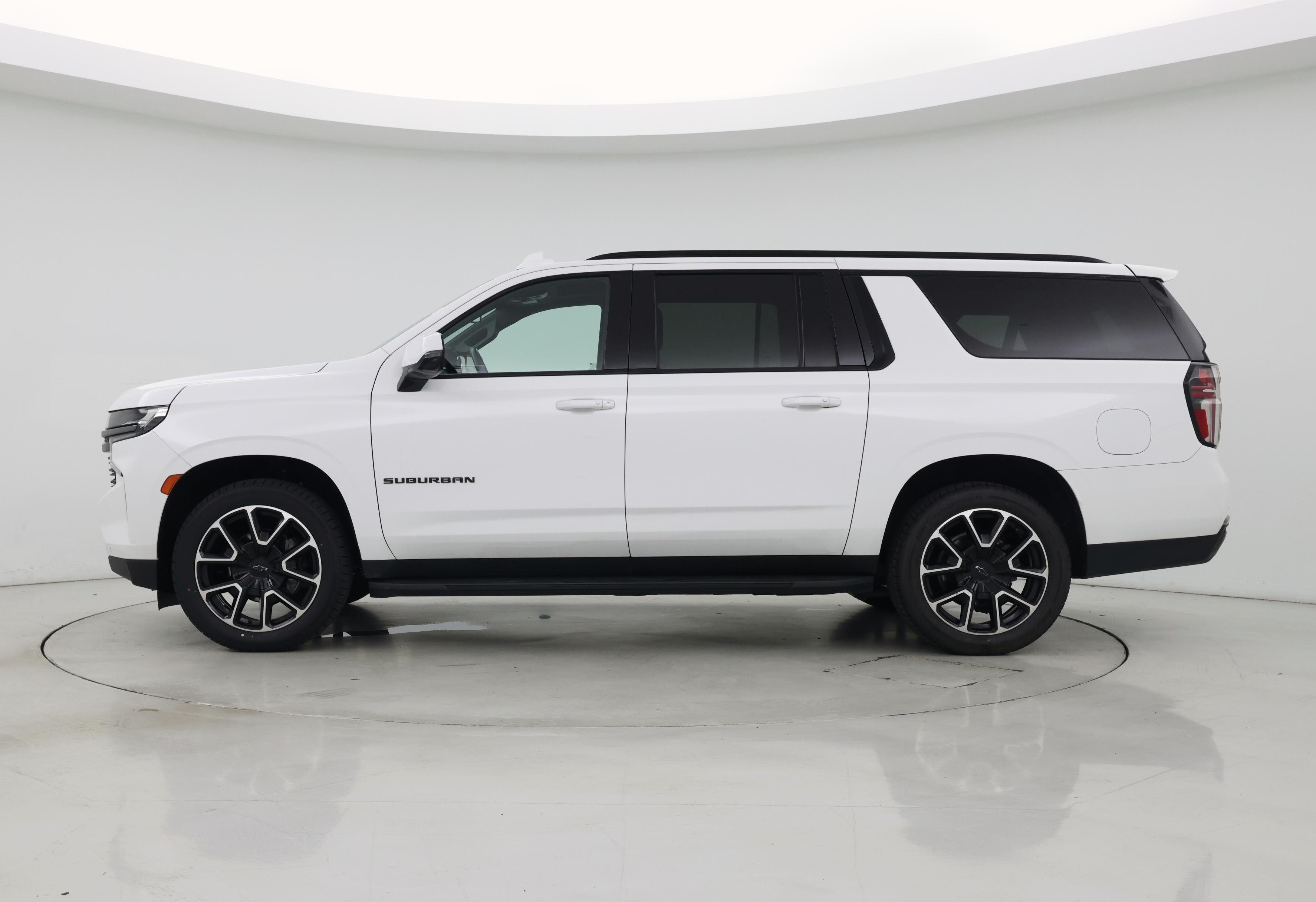 Thumbnail: 2022 Chevrolet Suburban - 3