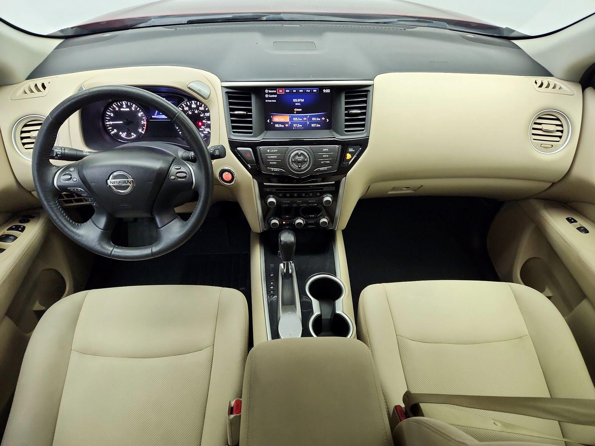 Thumbnail: 2017 Nissan Pathfinder - 9