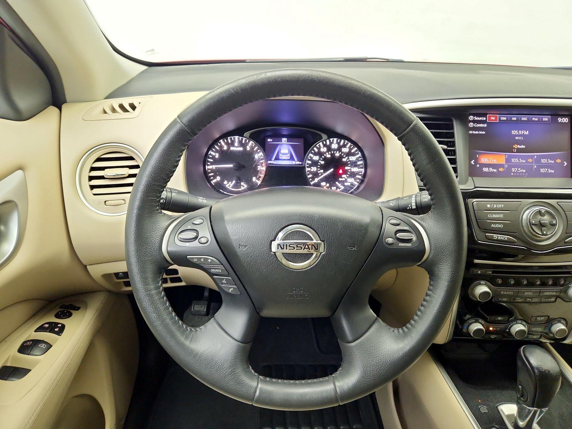 Thumbnail: 2017 Nissan Pathfinder - 10