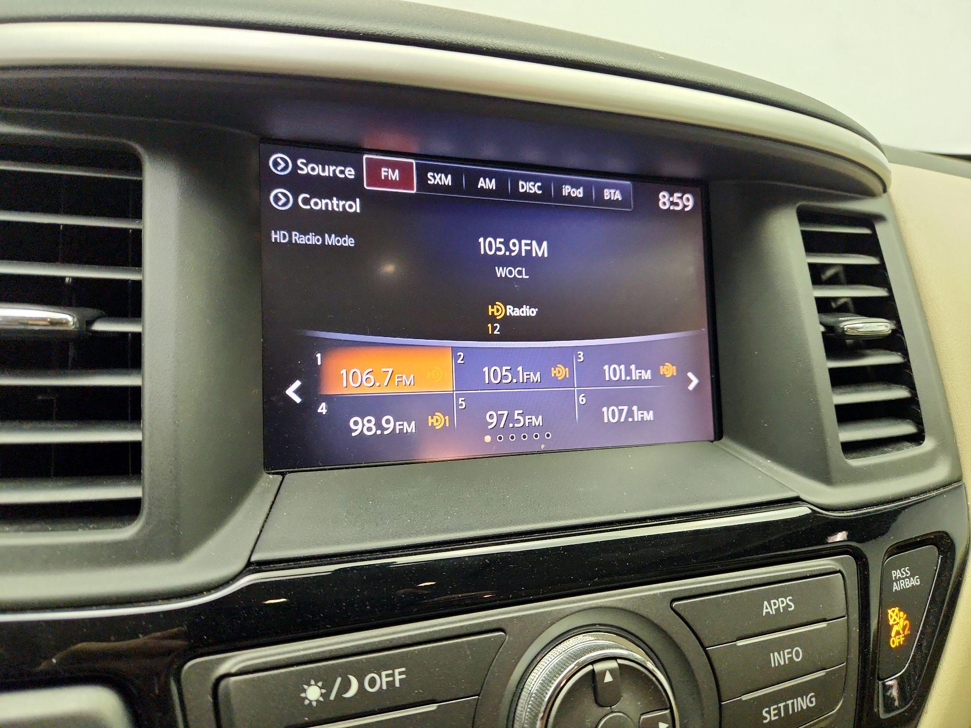 Thumbnail: 2017 Nissan Pathfinder - 15