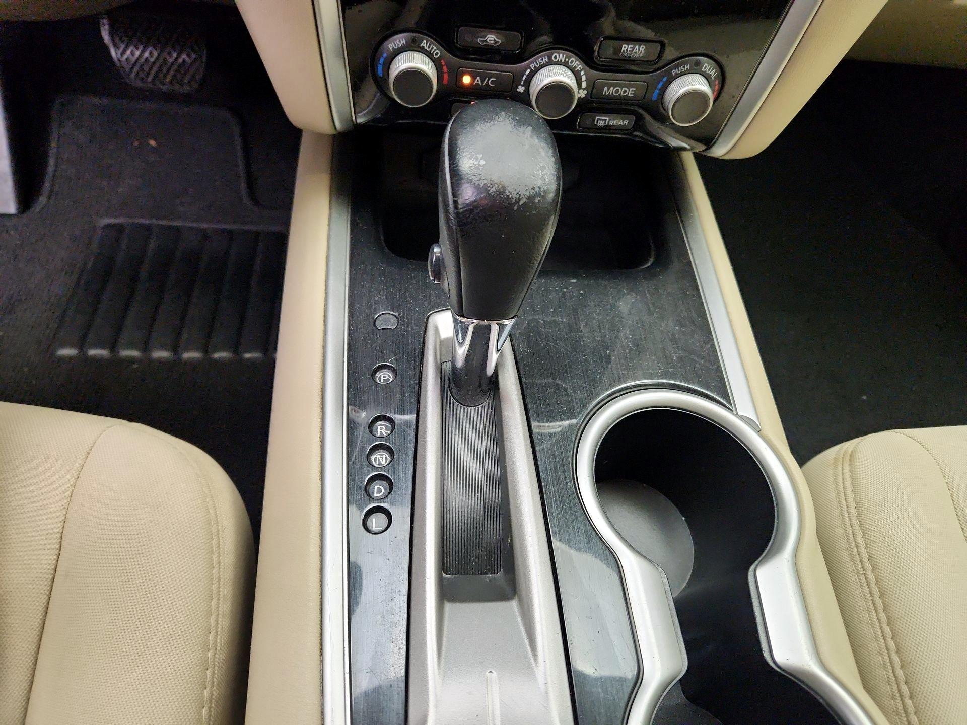 Thumbnail: 2017 Nissan Pathfinder - 17