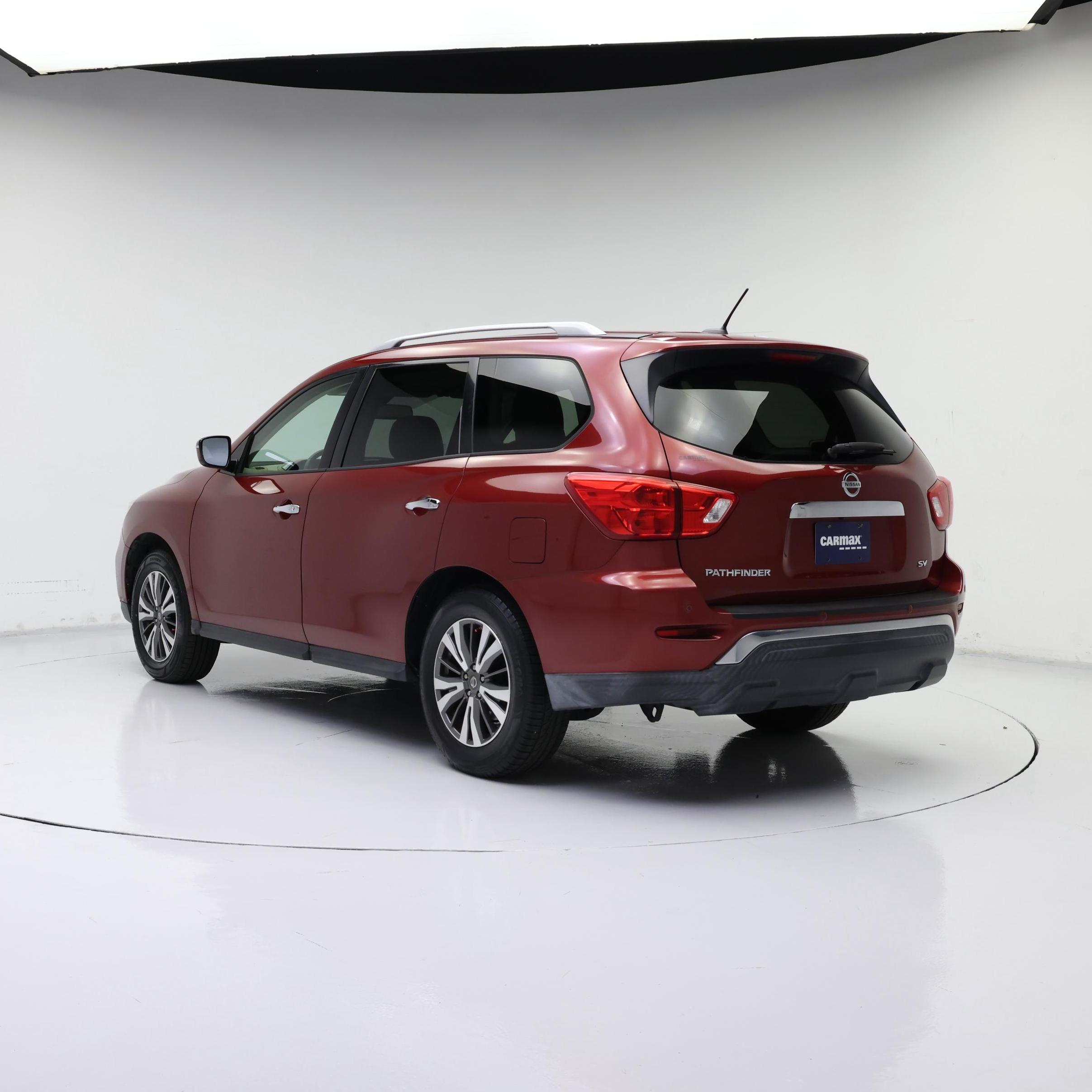 Thumbnail: 2017 Nissan Pathfinder - 2