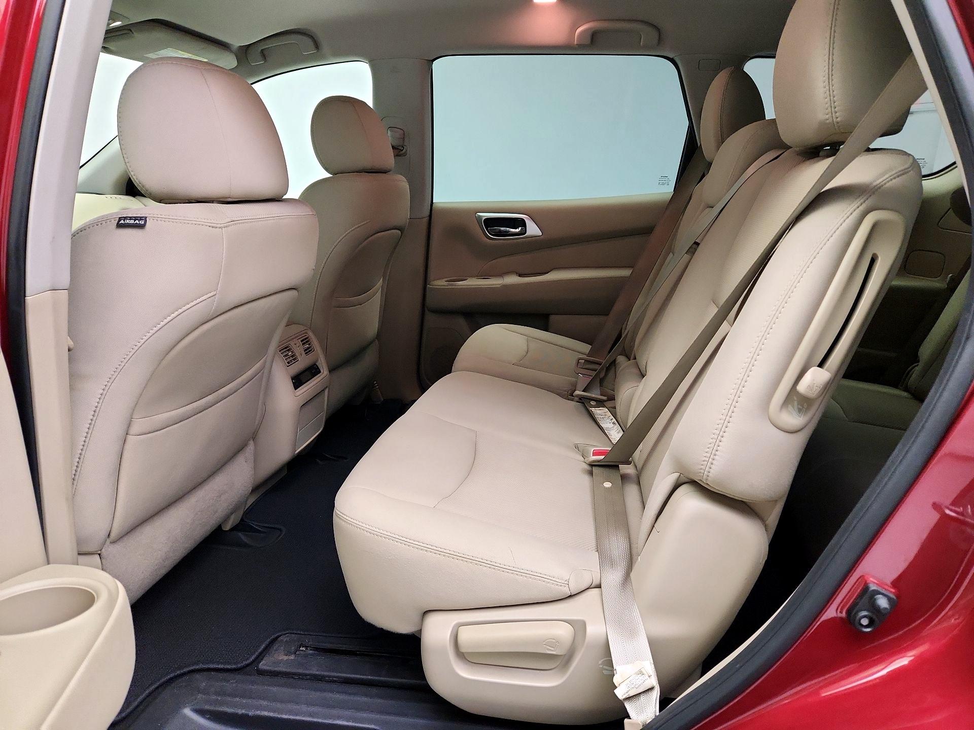 Thumbnail: 2017 Nissan Pathfinder - 19