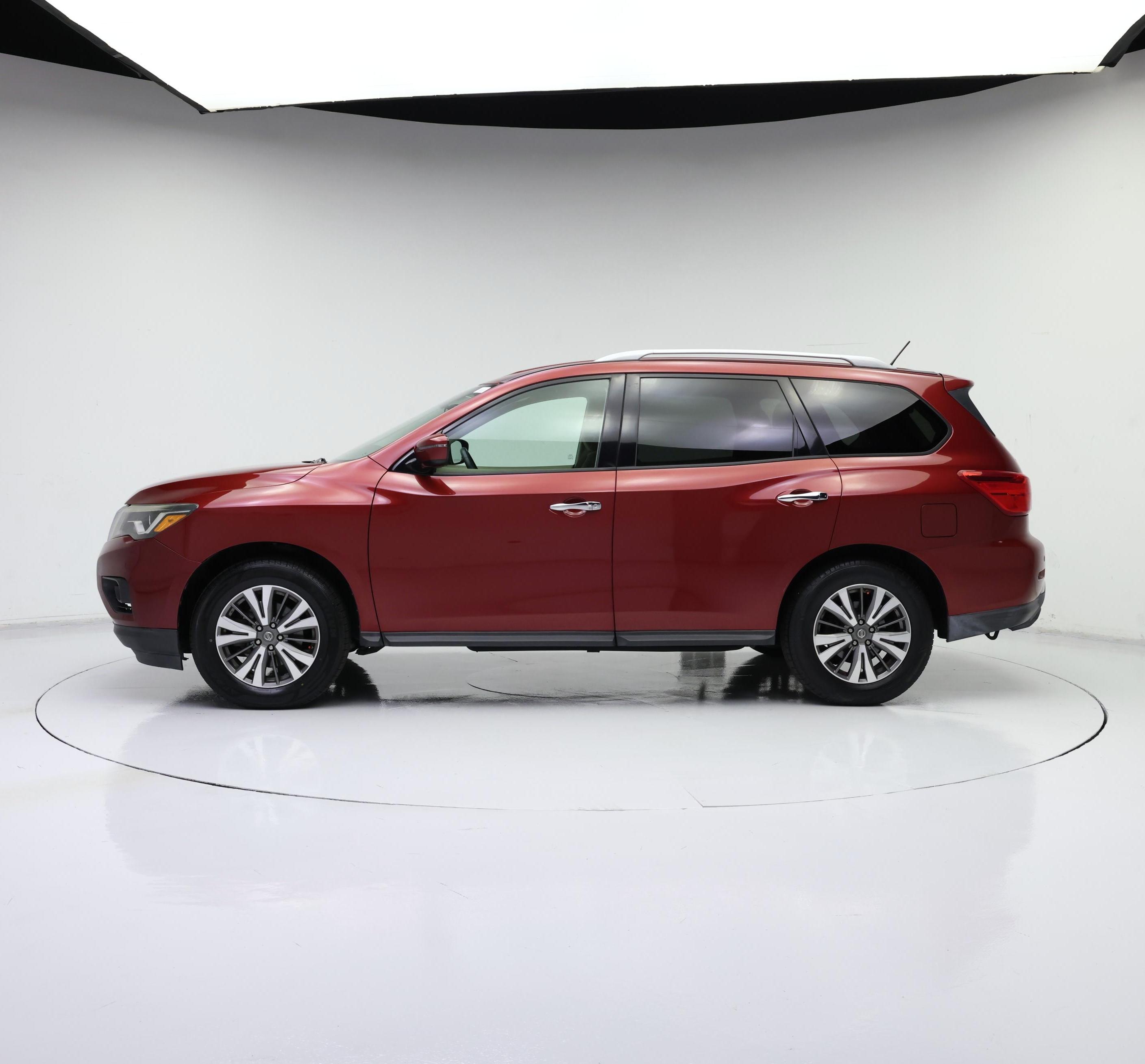 Thumbnail: 2017 Nissan Pathfinder - 3