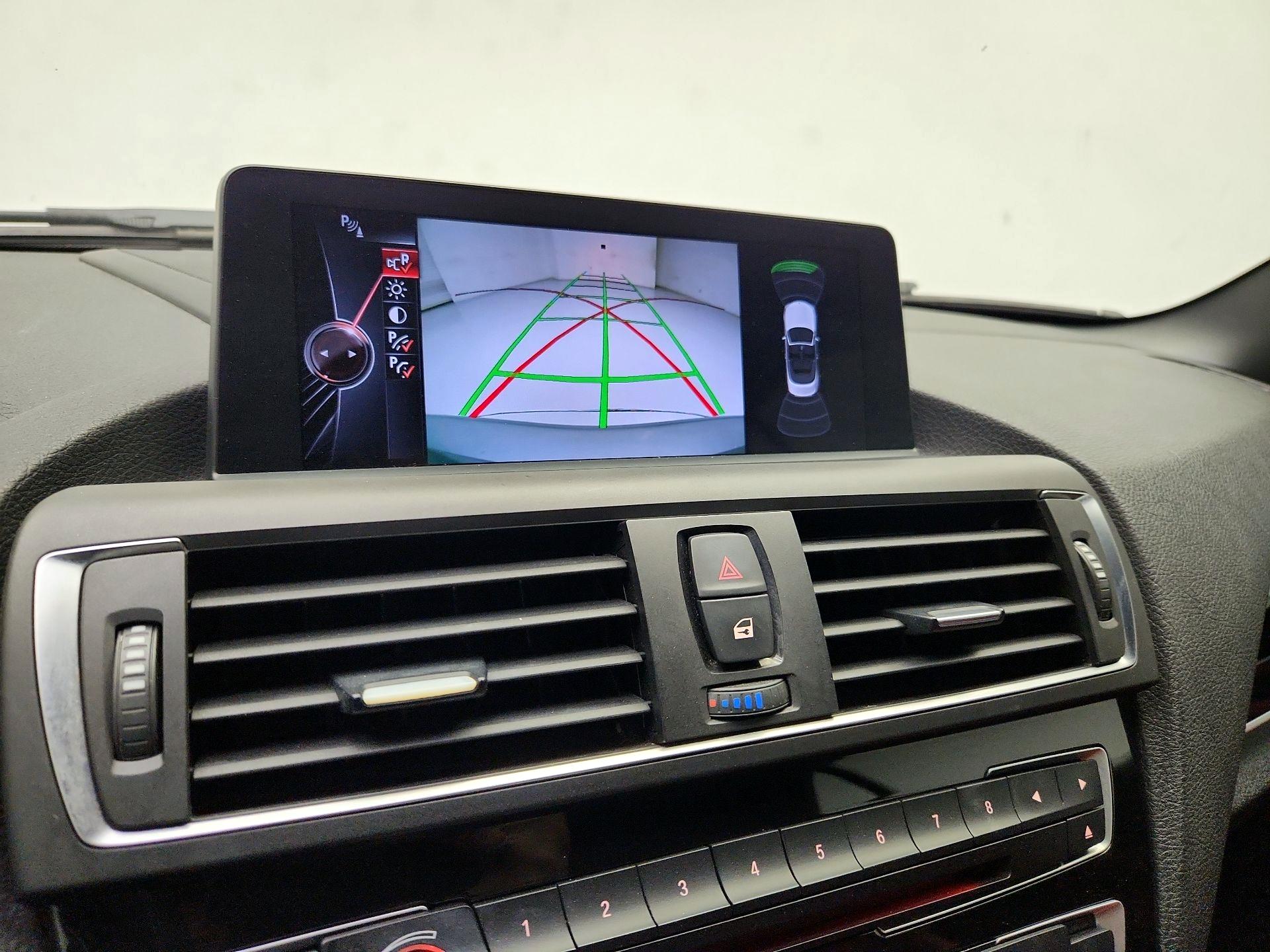 Thumbnail: 2016 BMW 2 Series - 15