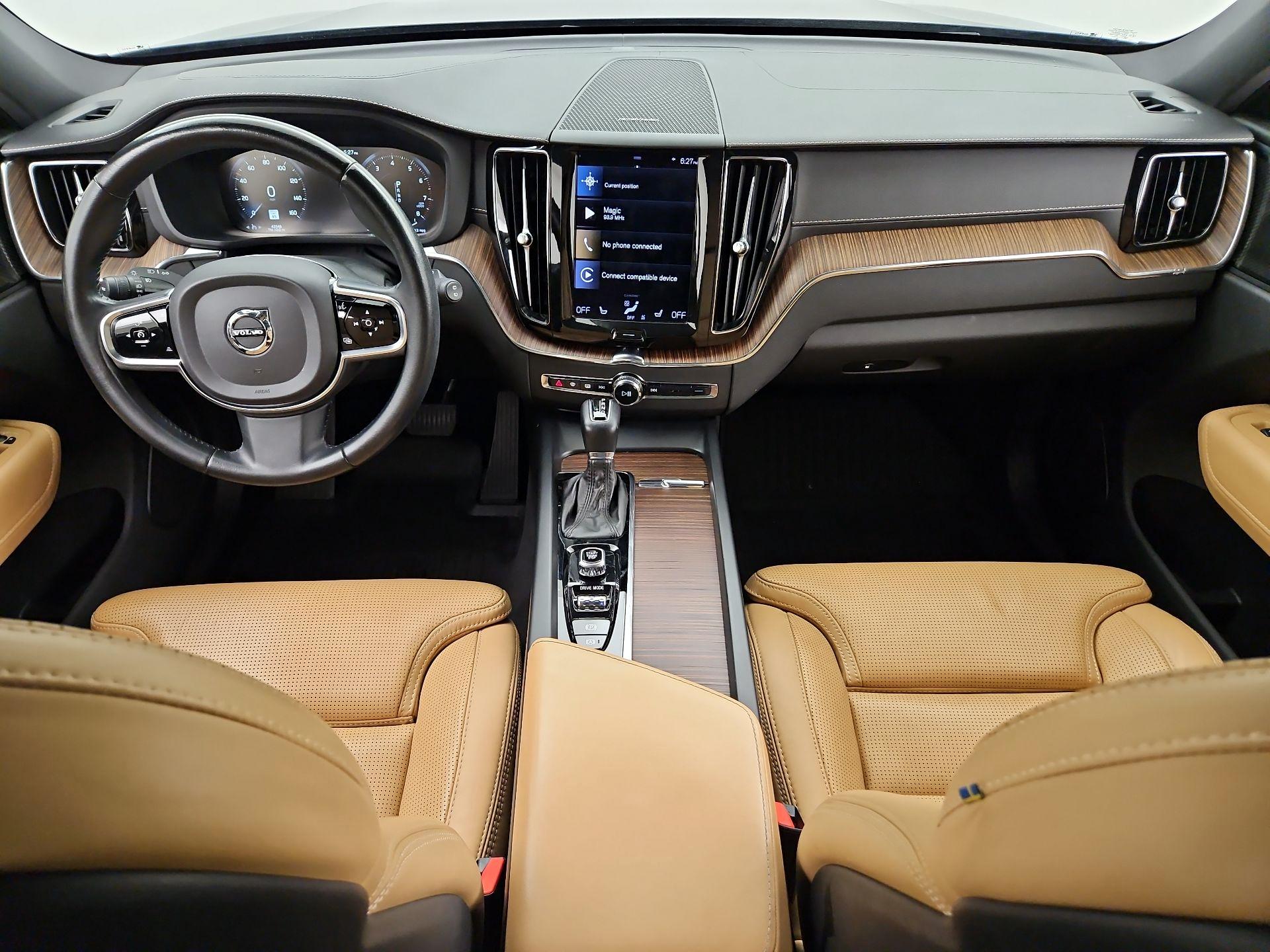 Thumbnail: 2021 Volvo XC60 - 9