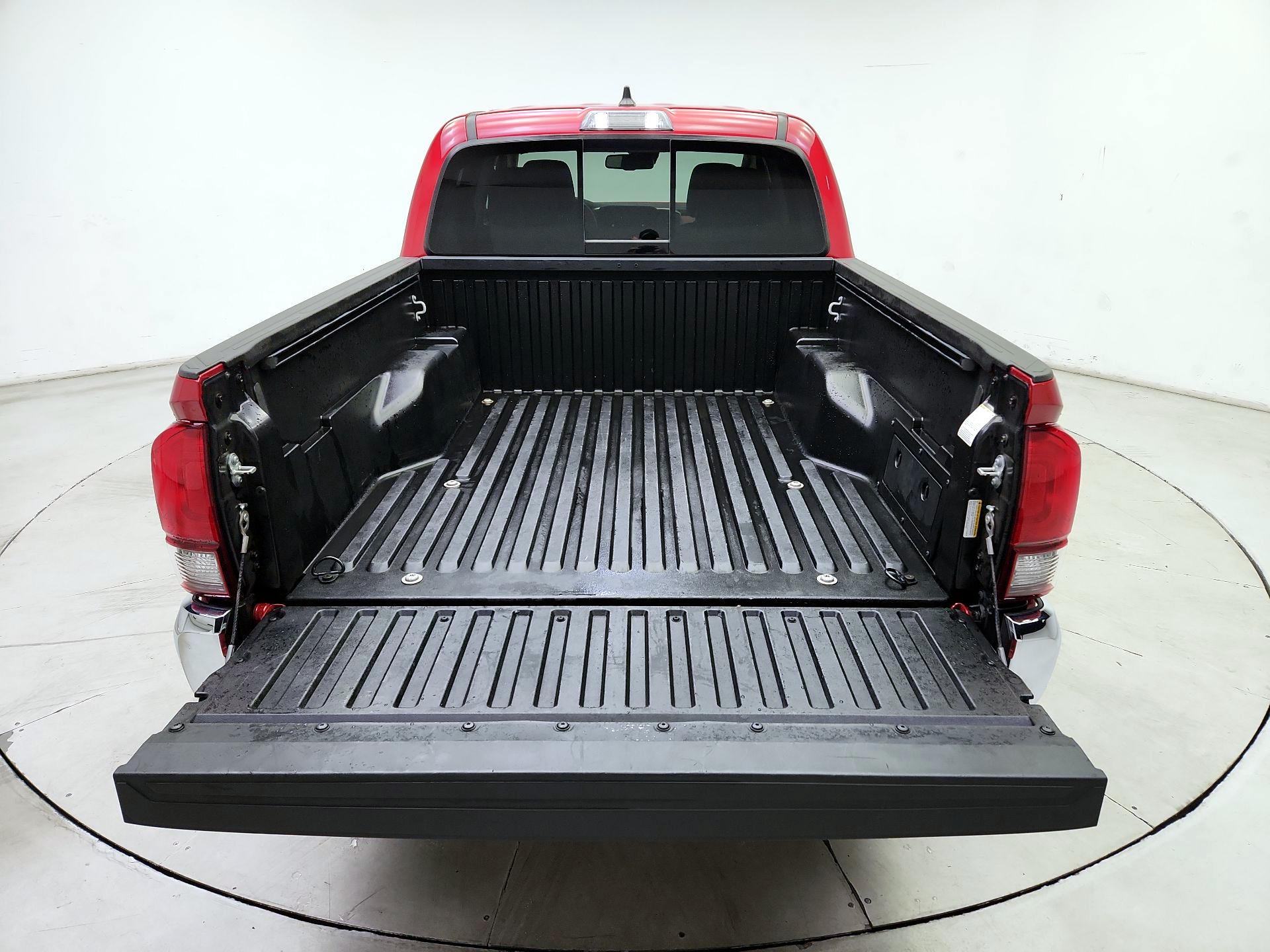 Thumbnail: 2021 Toyota Tacoma - 20