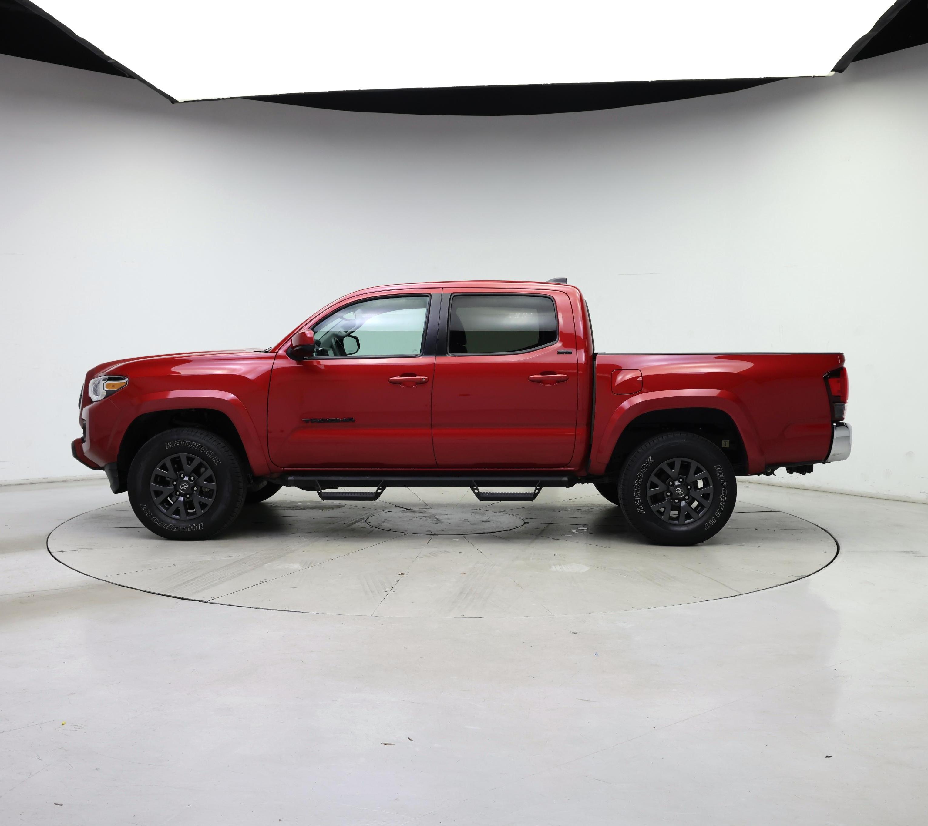 Thumbnail: 2021 Toyota Tacoma - 3
