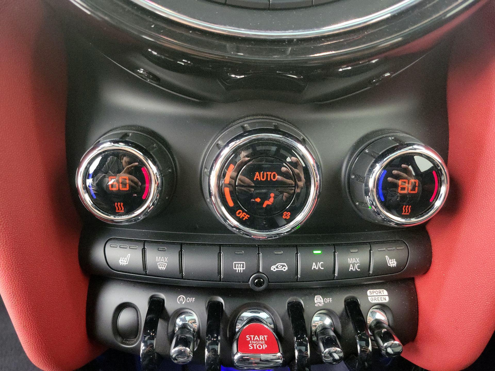 Thumbnail: 2021 MINI Cooper Hardtop - 17