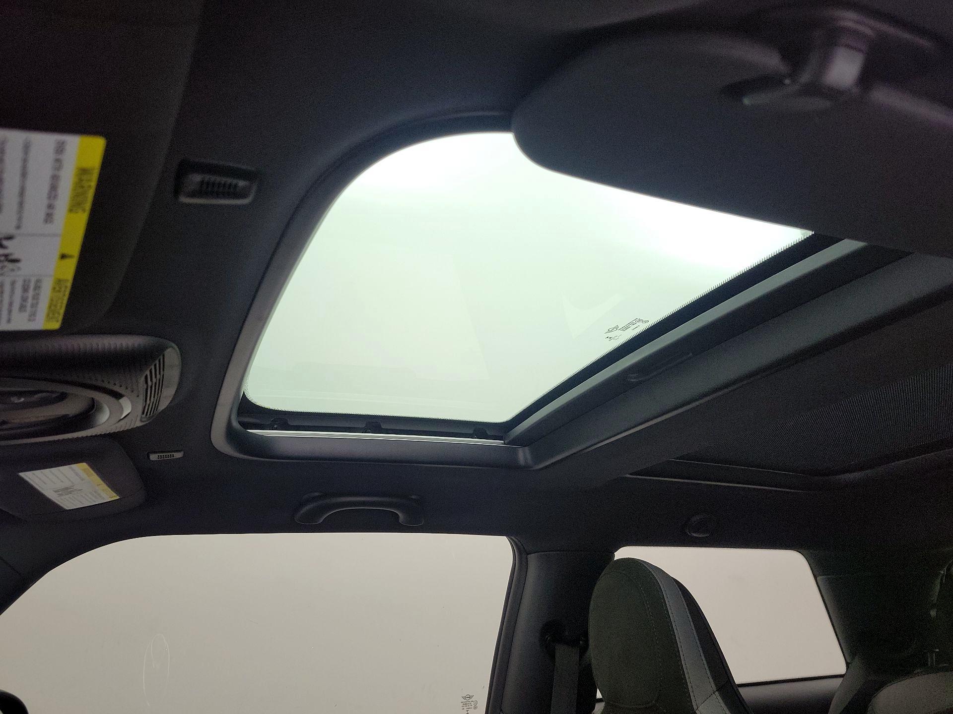 Thumbnail: 2021 MINI Cooper Hardtop - 20