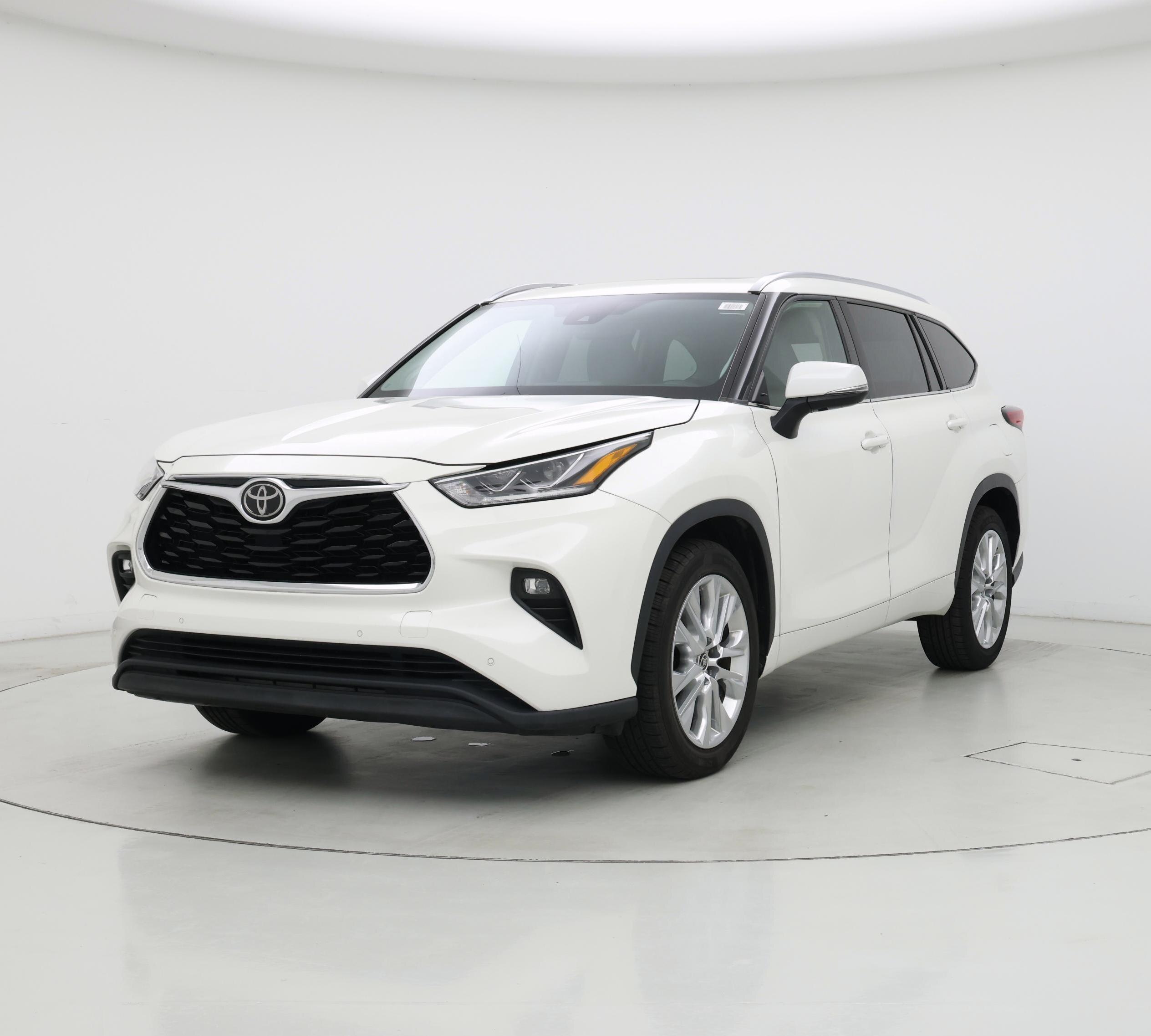 Thumbnail: 2021 Toyota Highlander - 4