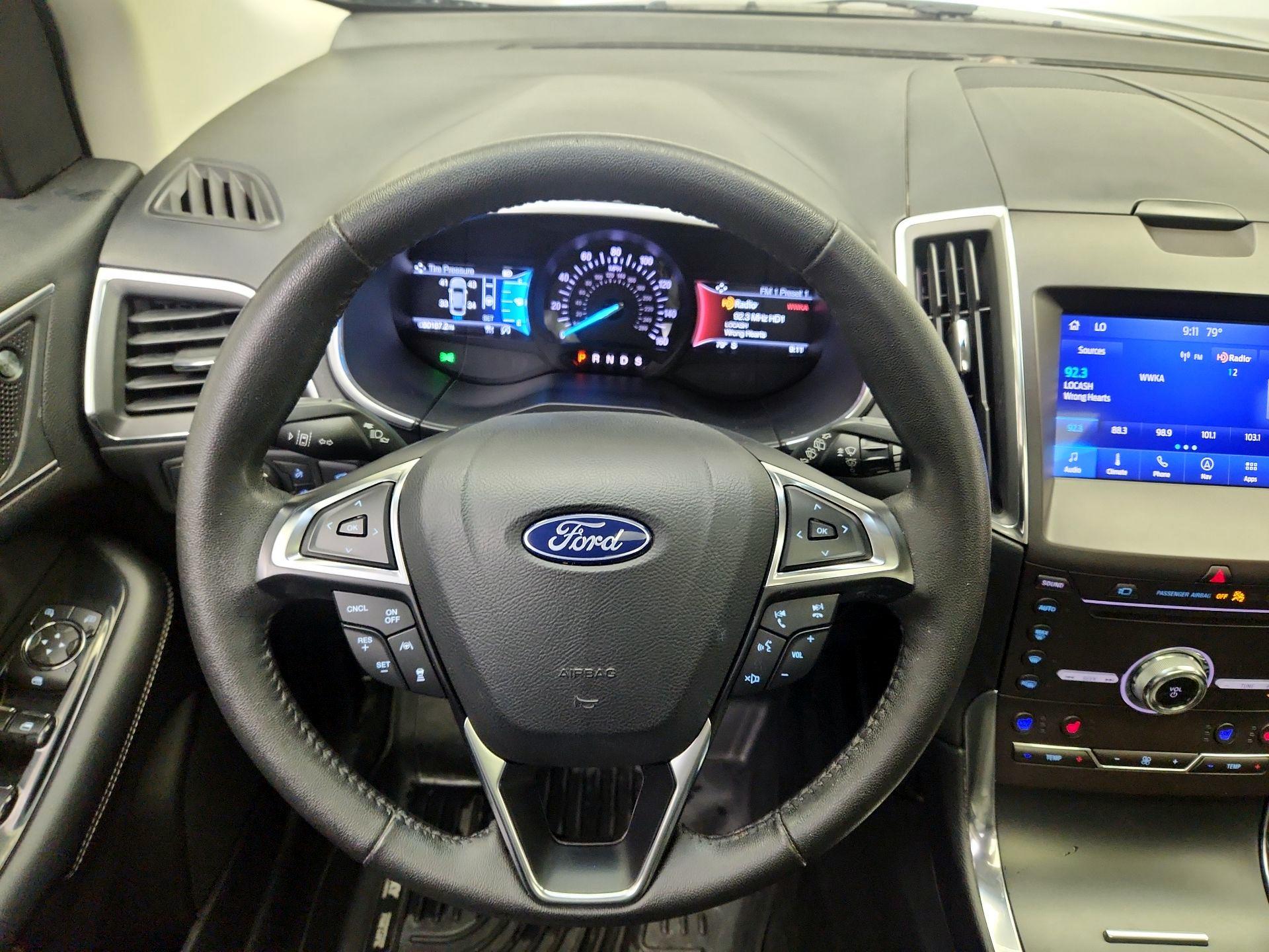 Thumbnail: 2019 Ford Edge - 10
