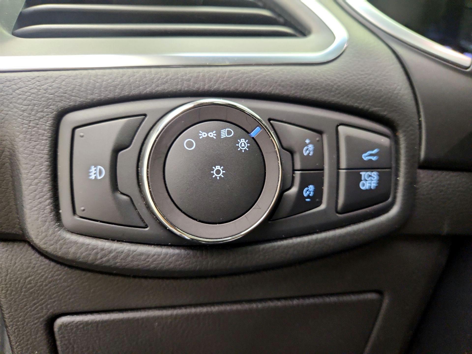 Thumbnail: 2019 Ford Edge - 13