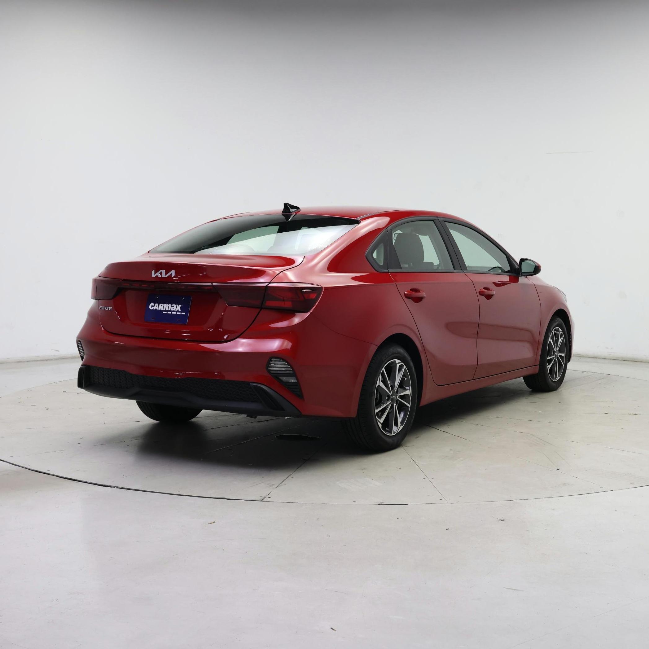 Thumbnail: 2024 Kia Forte - 8