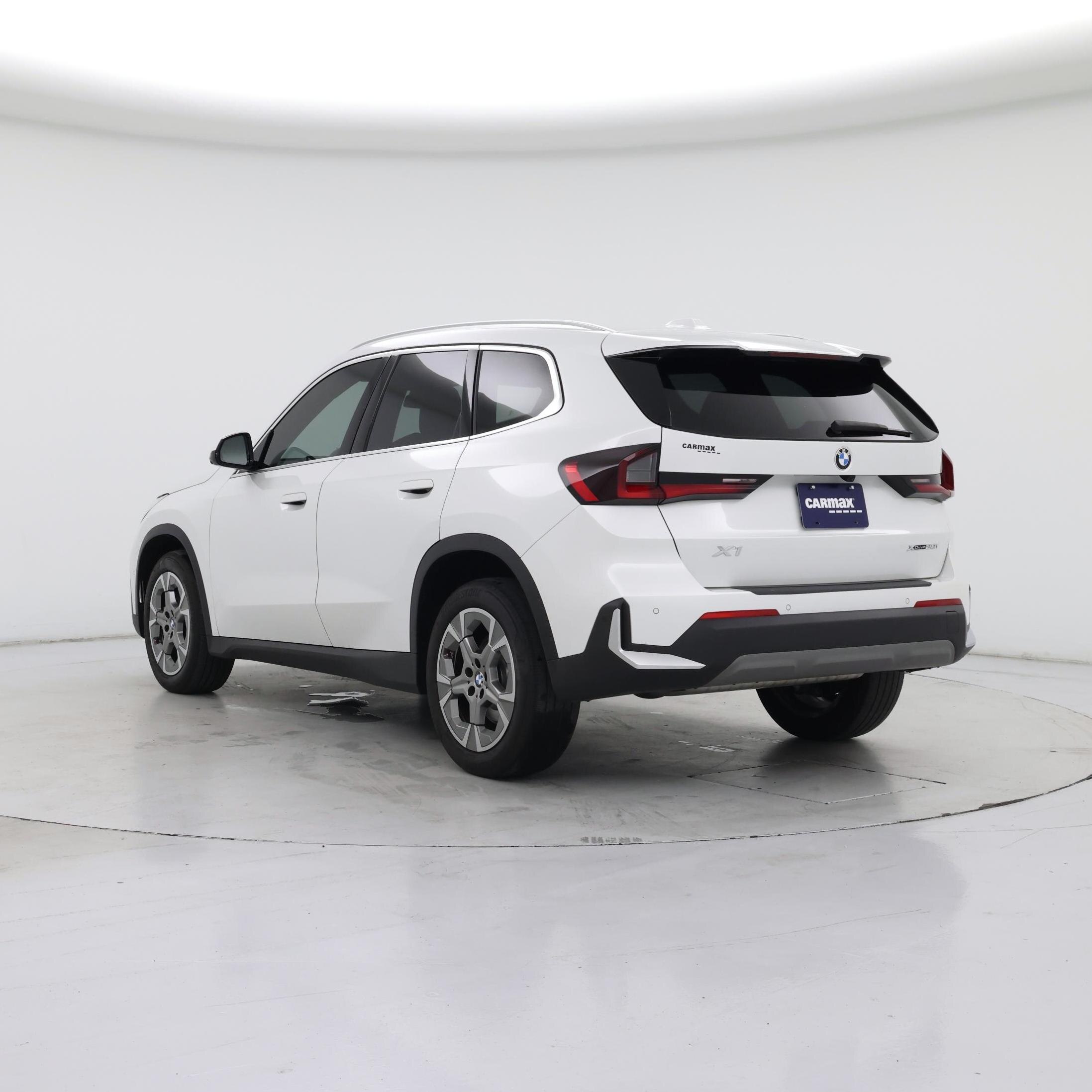 Thumbnail: 2023 BMW X1 - 2