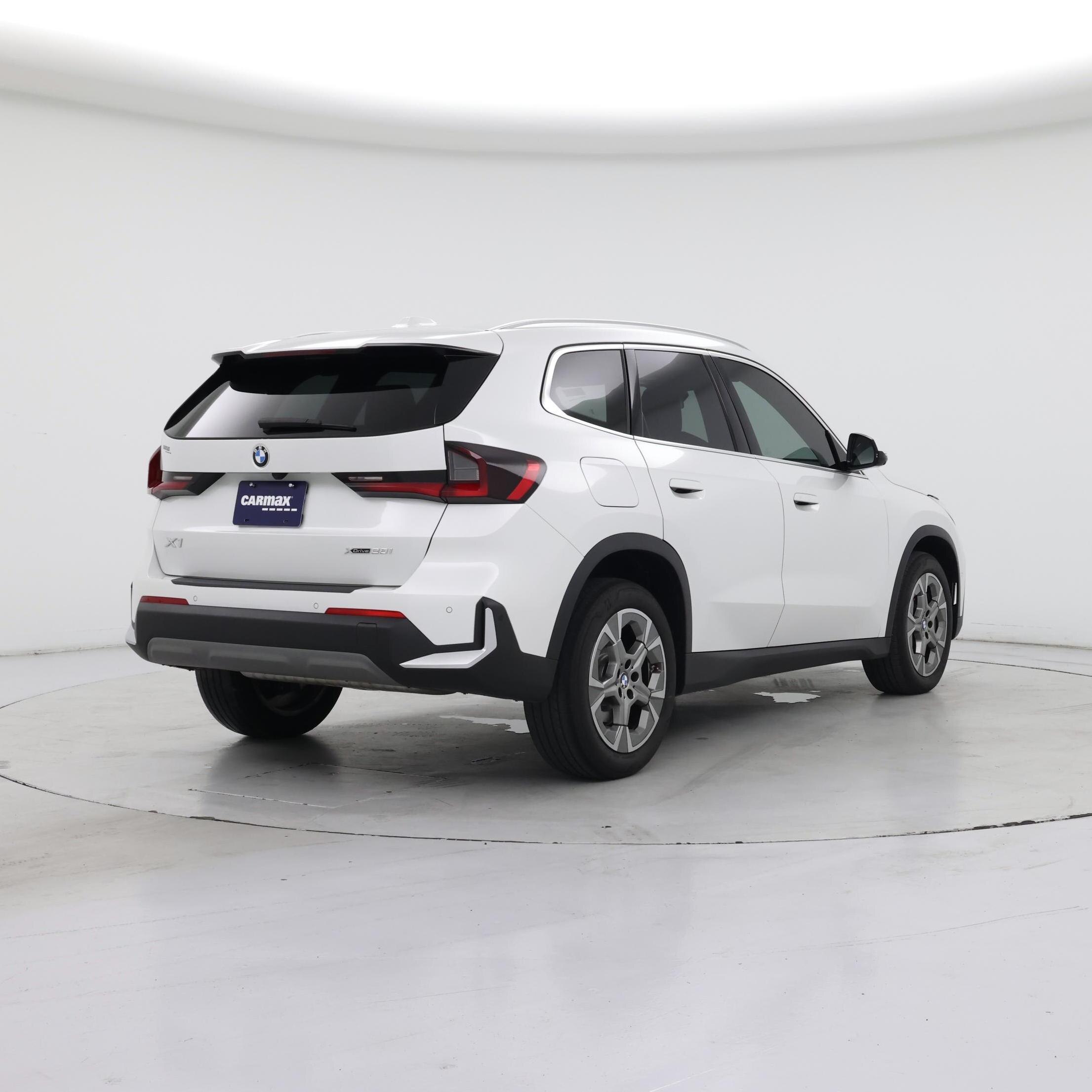 Thumbnail: 2023 BMW X1 - 8