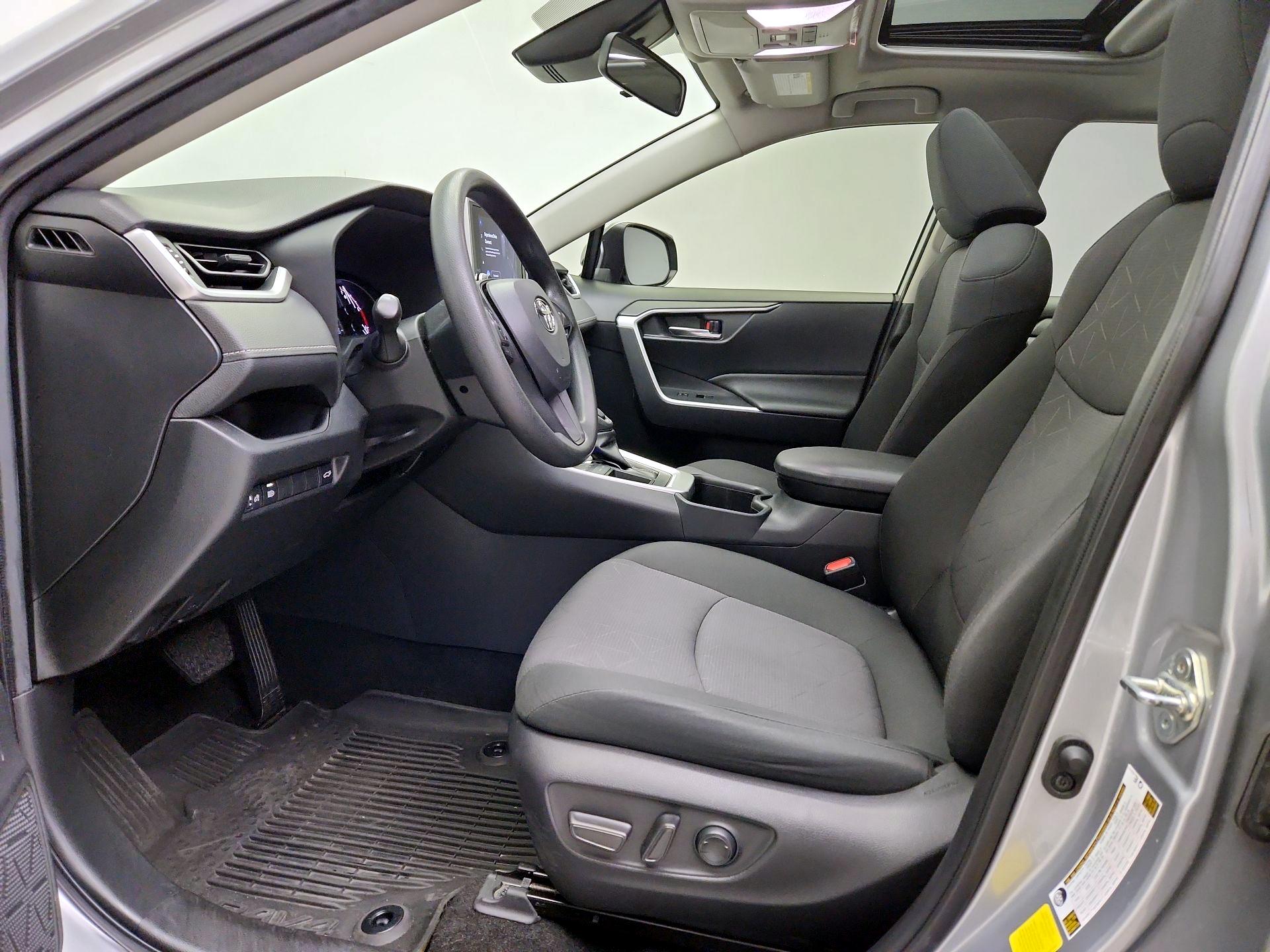Thumbnail: 2023 Toyota RAV4 - 11