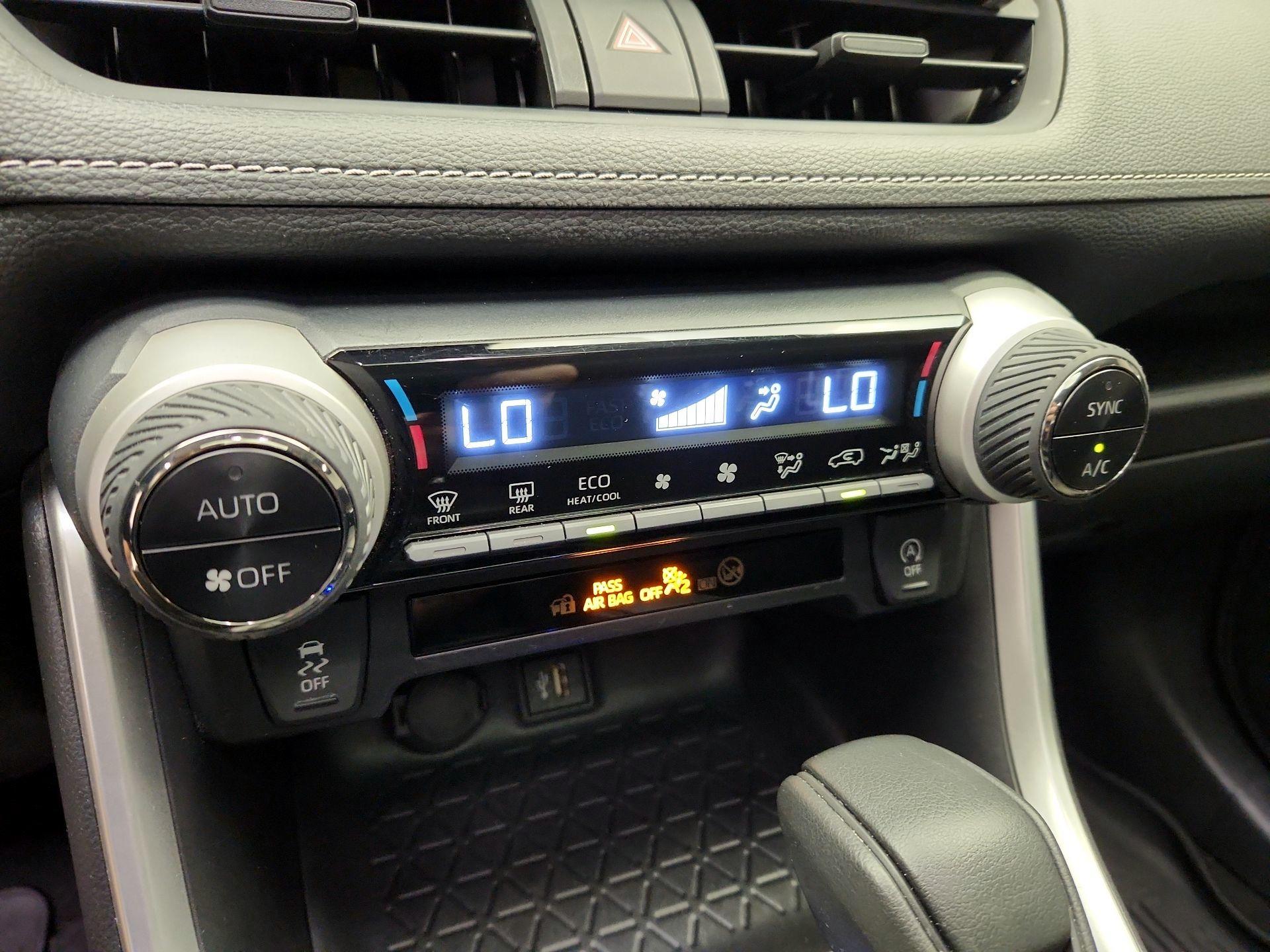 Thumbnail: 2023 Toyota RAV4 - 17