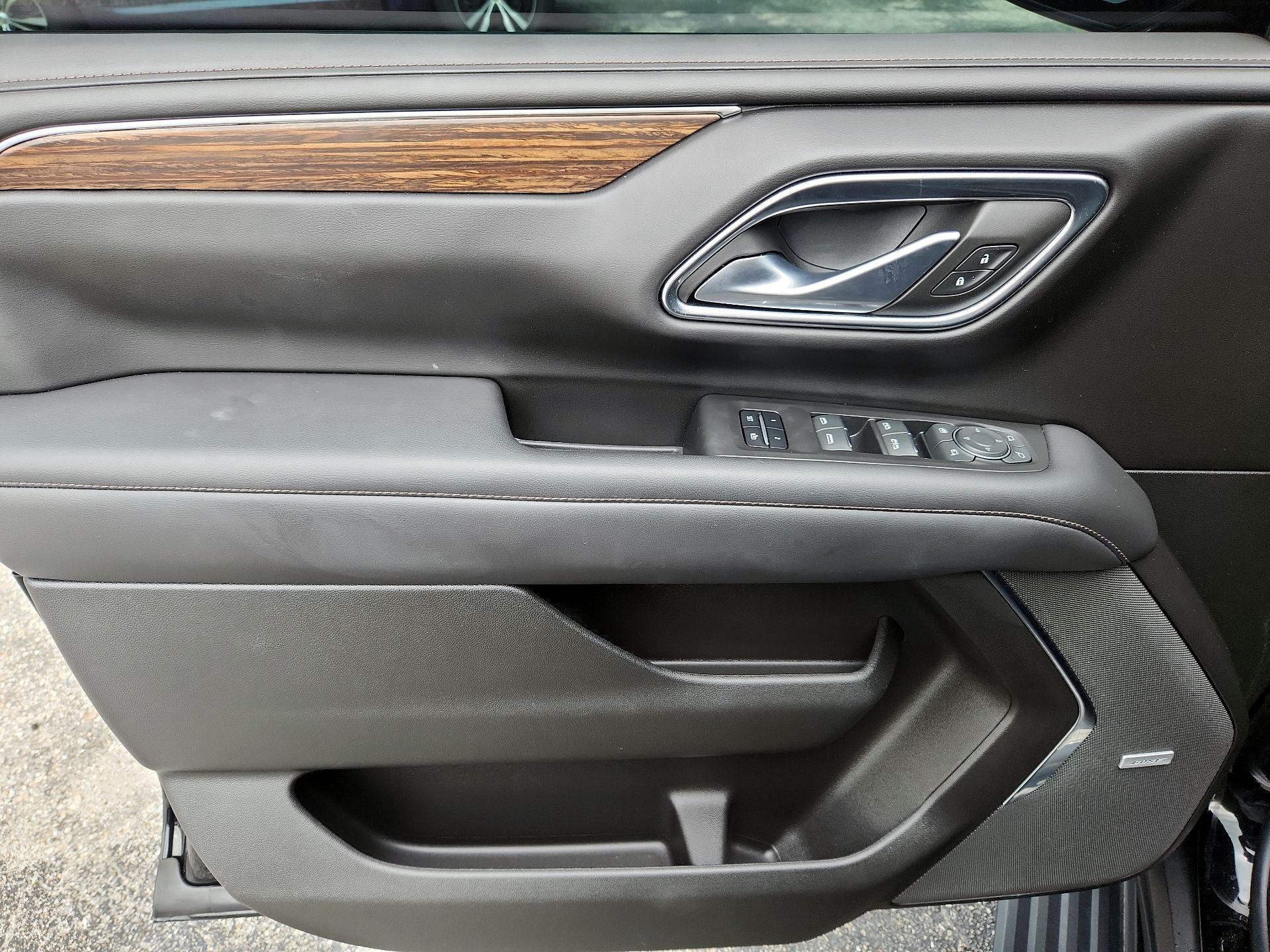 Thumbnail: 2022 Chevrolet Suburban - 10