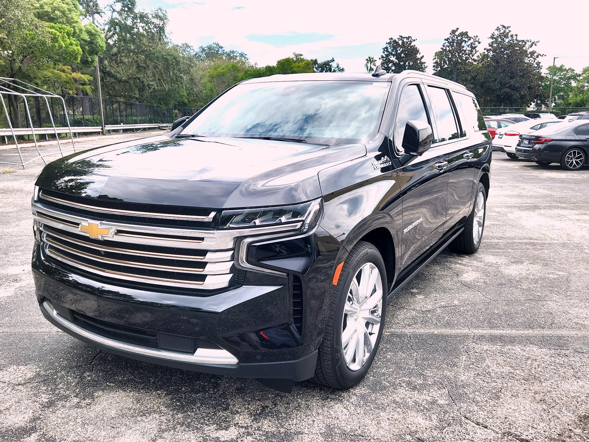 Thumbnail: 2022 Chevrolet Suburban - 3