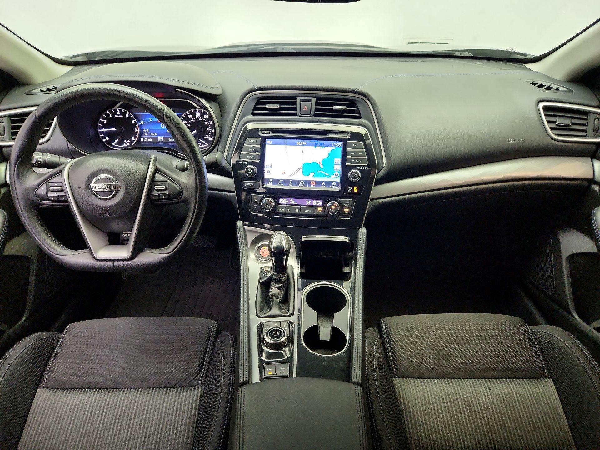 Thumbnail: 2017 Nissan Maxima - 9