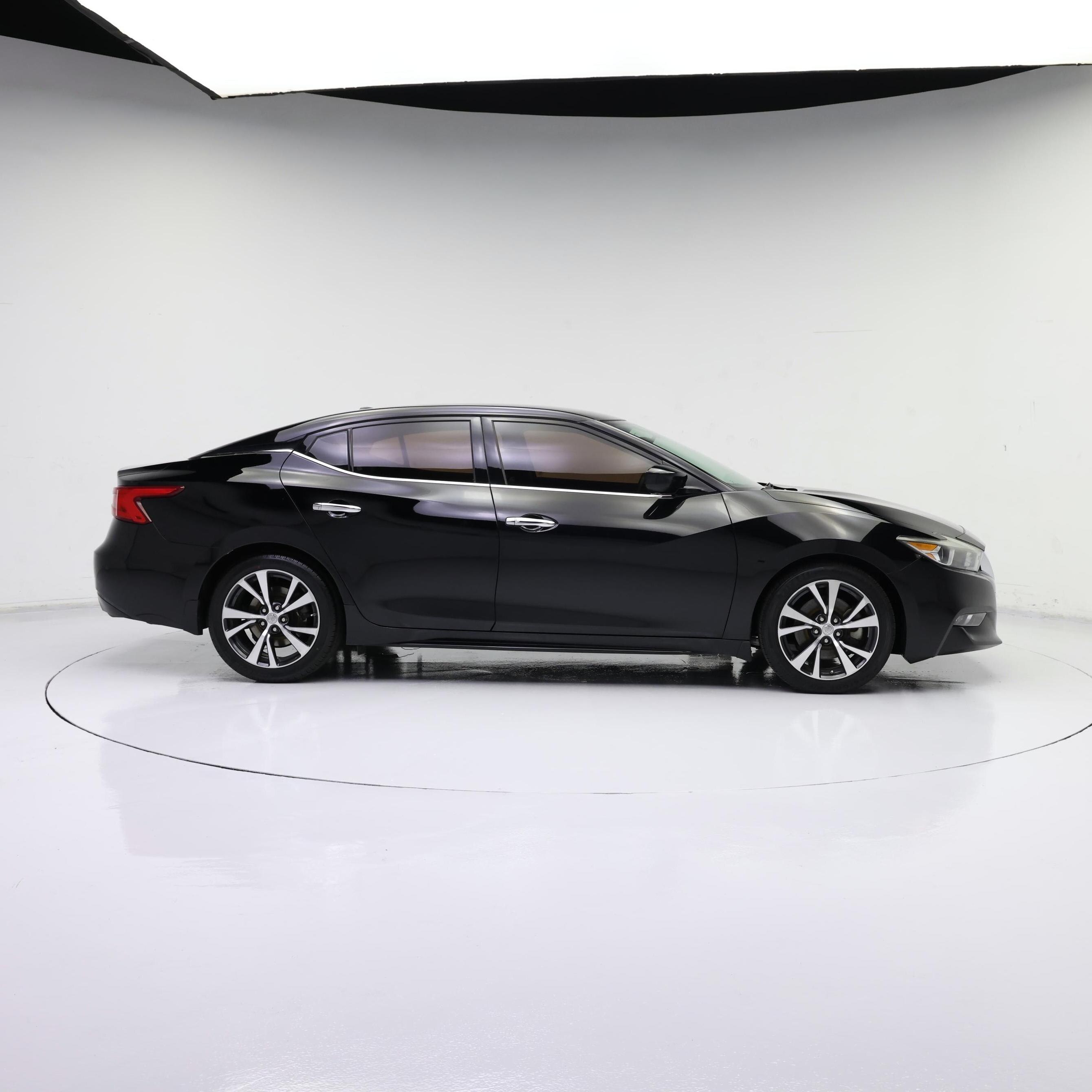 Thumbnail: 2017 Nissan Maxima - 7