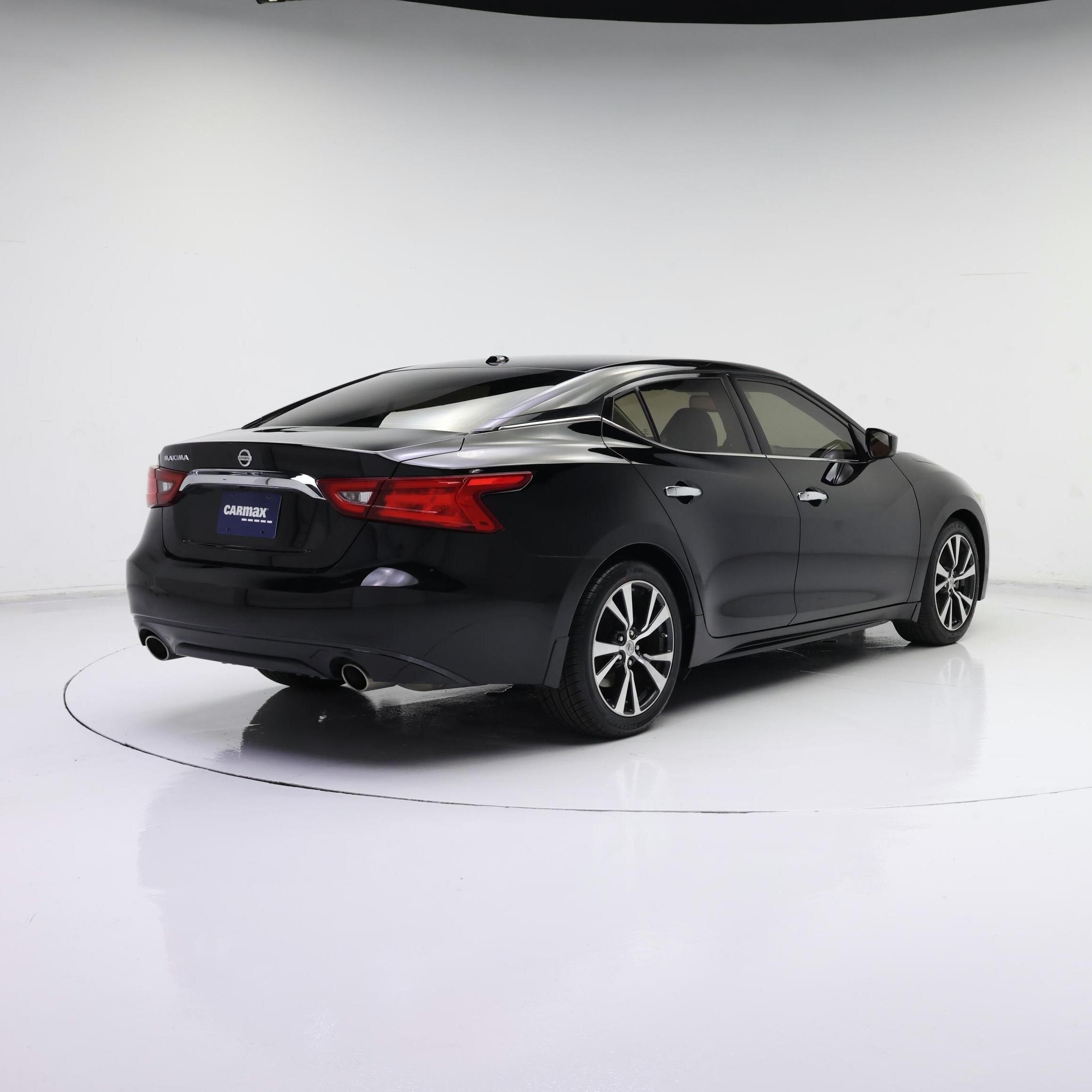 Thumbnail: 2017 Nissan Maxima - 8