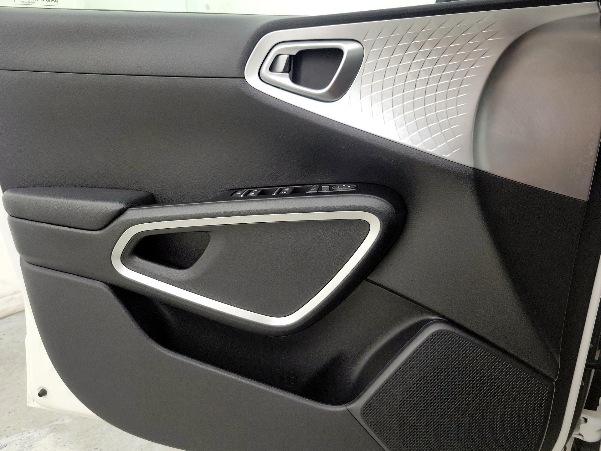 Thumbnail: 2023 Kia Soul - 12