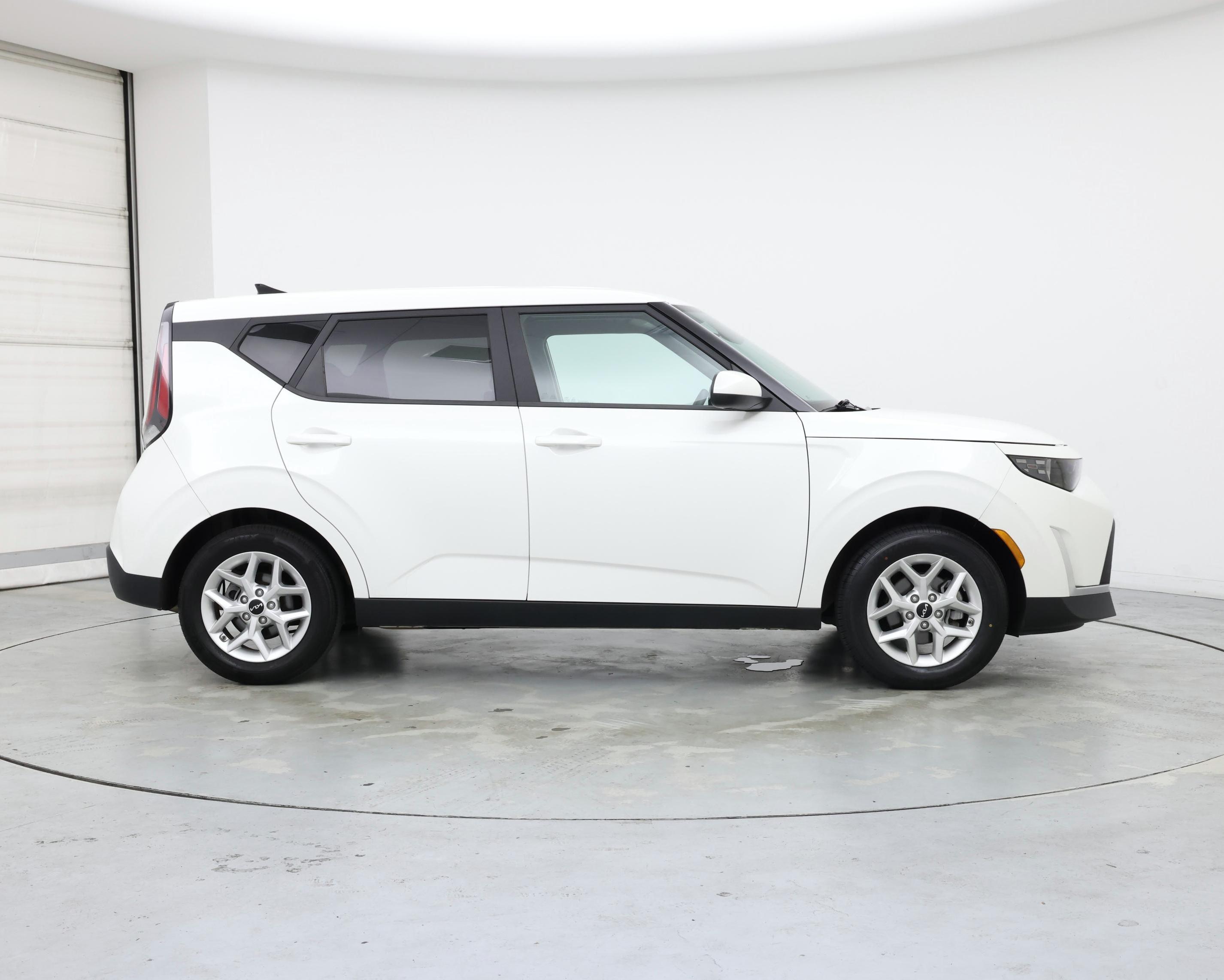 Thumbnail: 2023 Kia Soul - 7