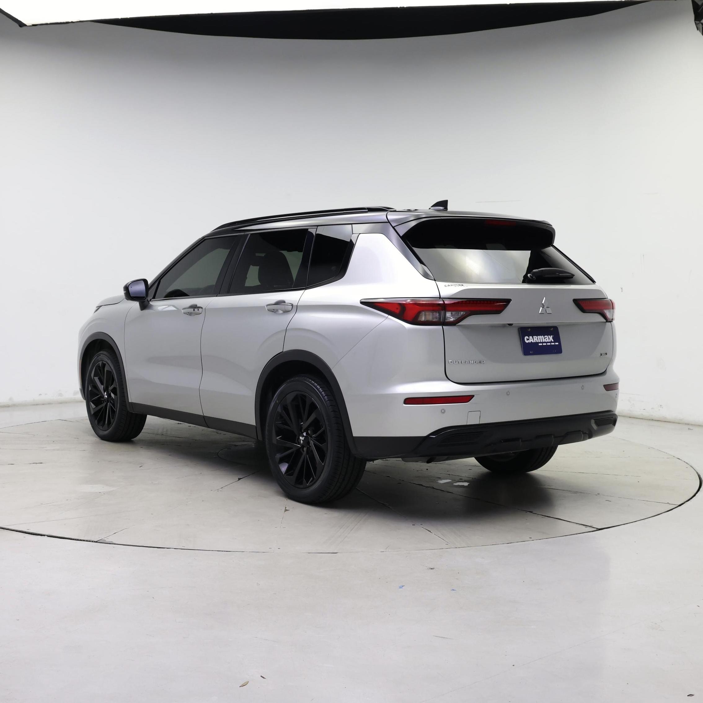 Thumbnail: 2024 Mitsubishi Outlander - 2
