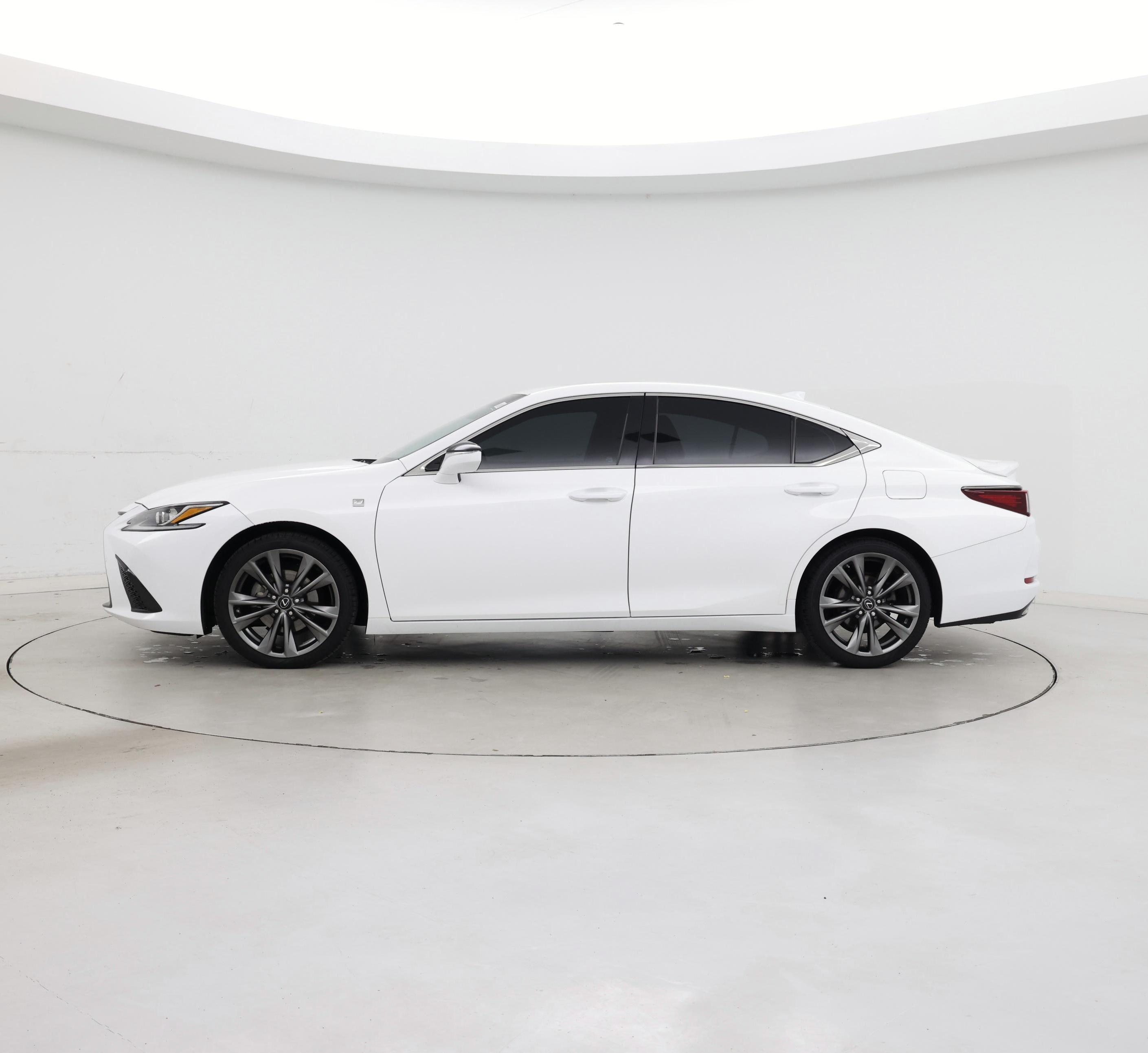 Thumbnail: 2020 Lexus ES - 3