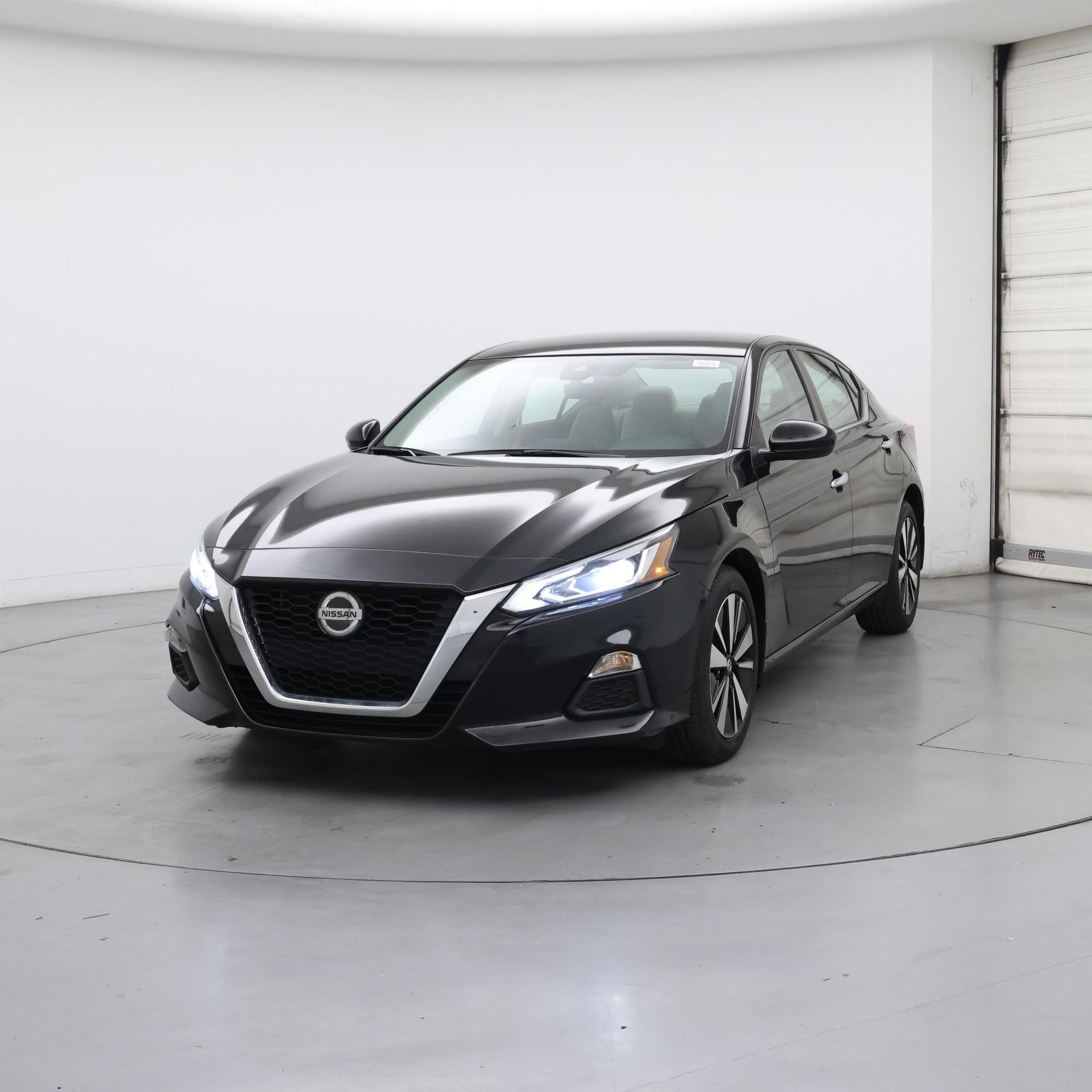 Thumbnail: 2022 Nissan Altima - 4