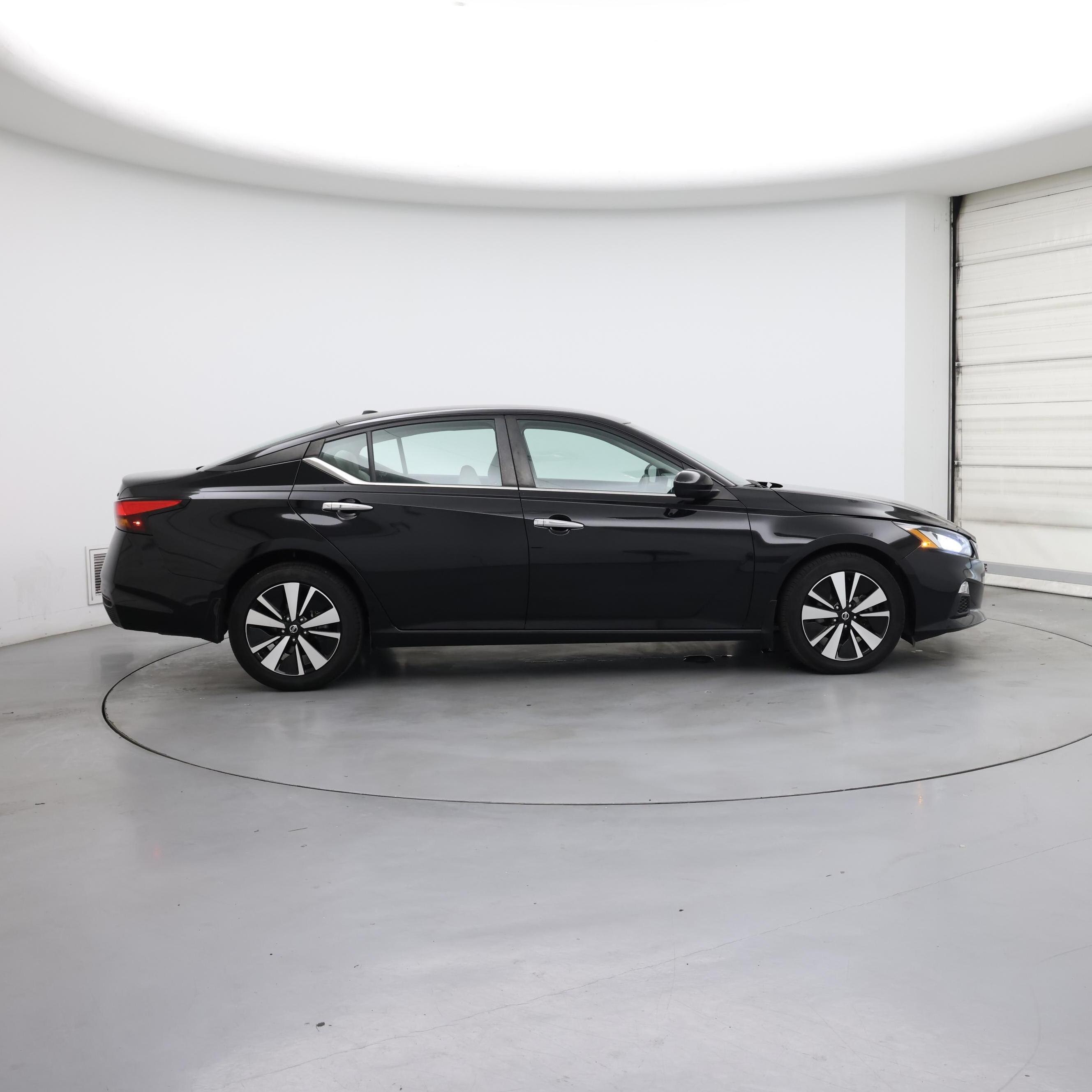 Thumbnail: 2022 Nissan Altima - 7