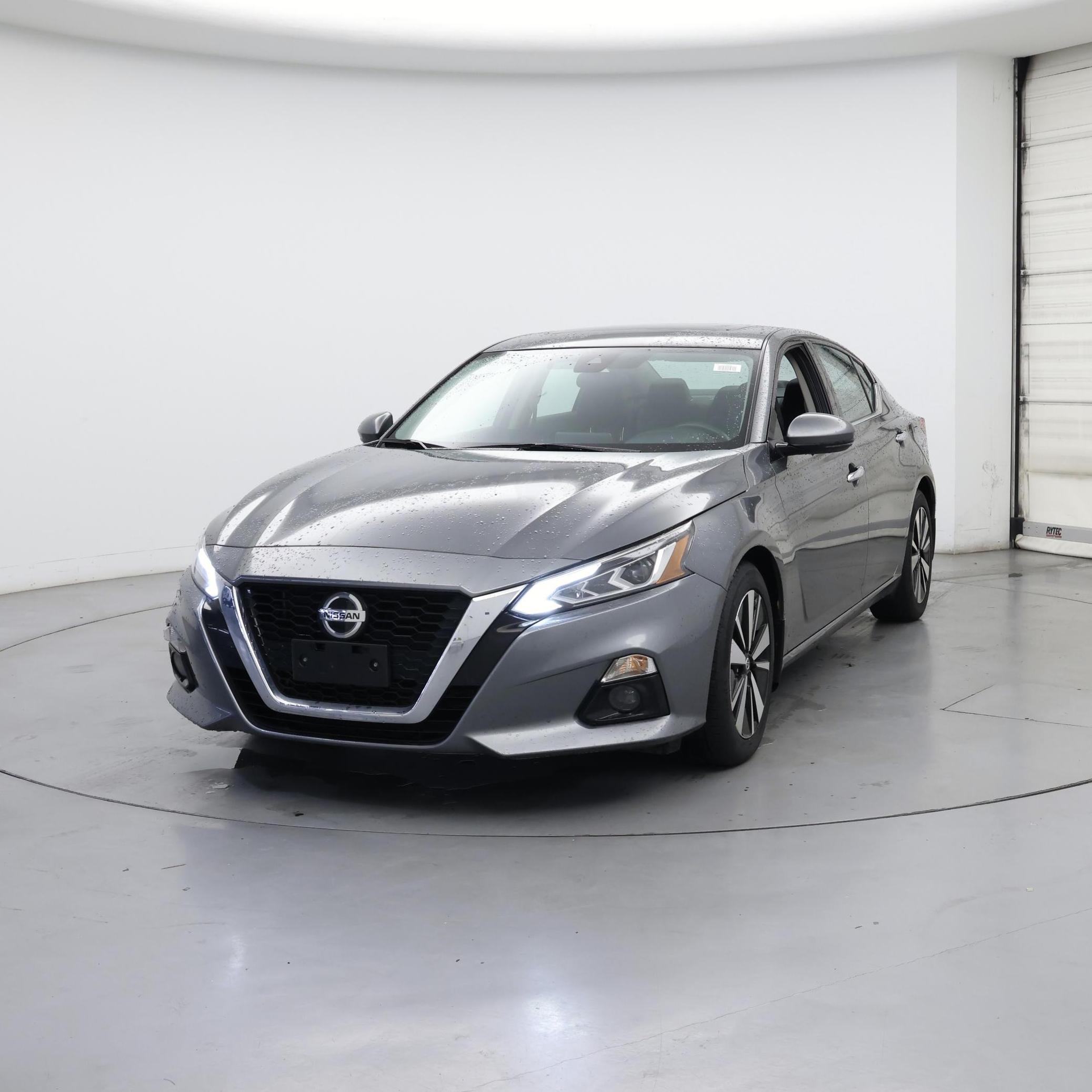 Thumbnail: 2022 Nissan Altima - 4