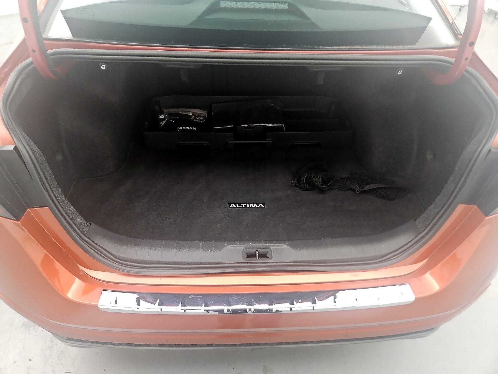 Thumbnail: 2021 Nissan Altima - 18