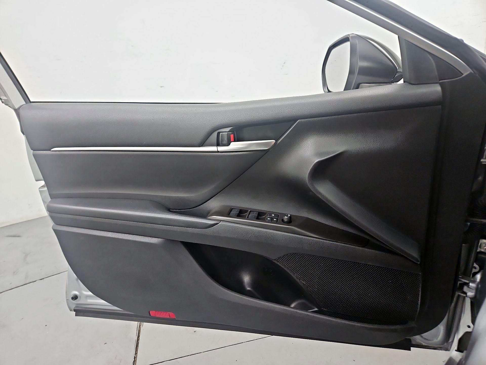 Thumbnail: 2023 Toyota Camry - 12