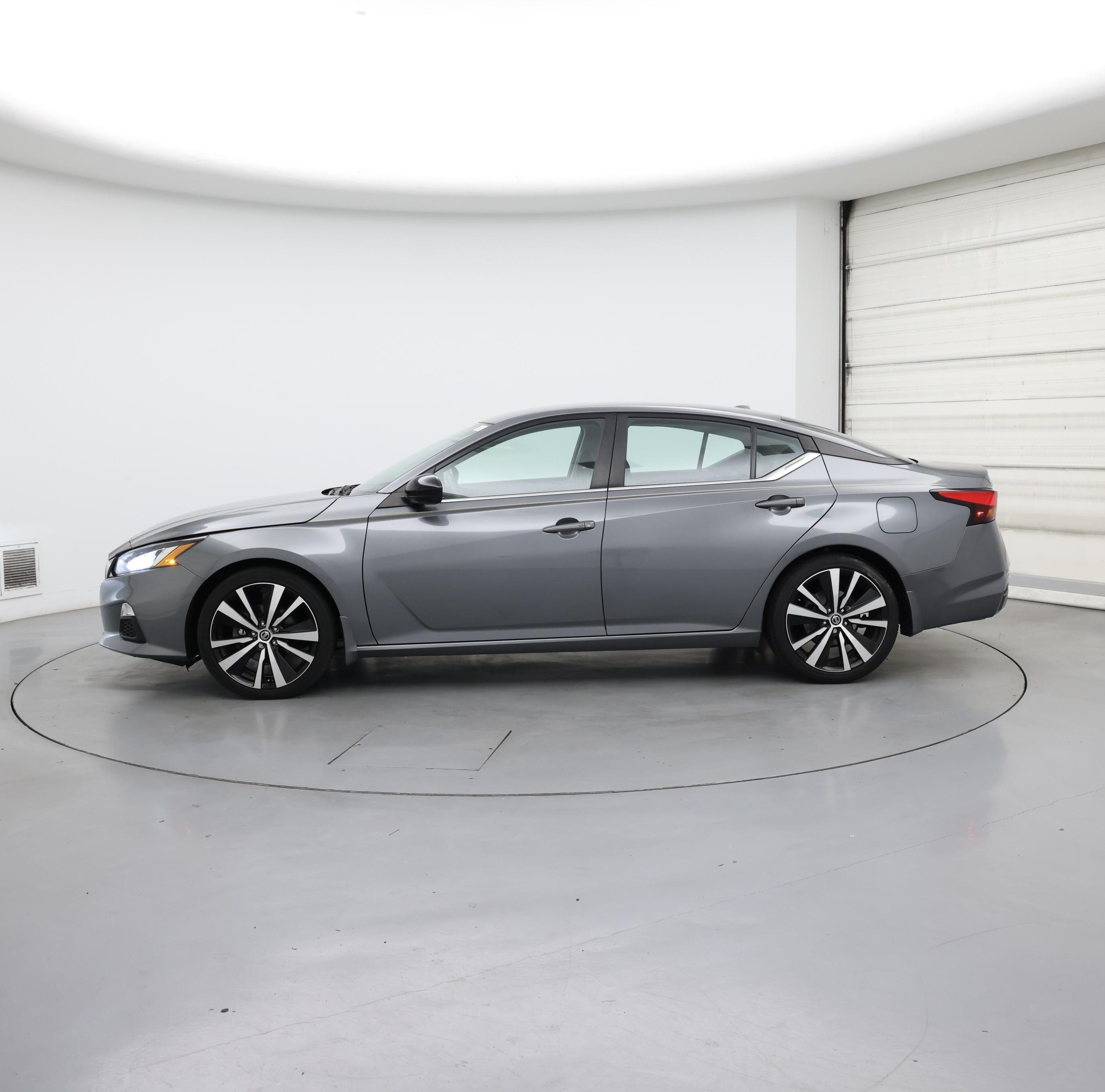 Thumbnail: 2022 Nissan Altima - 3