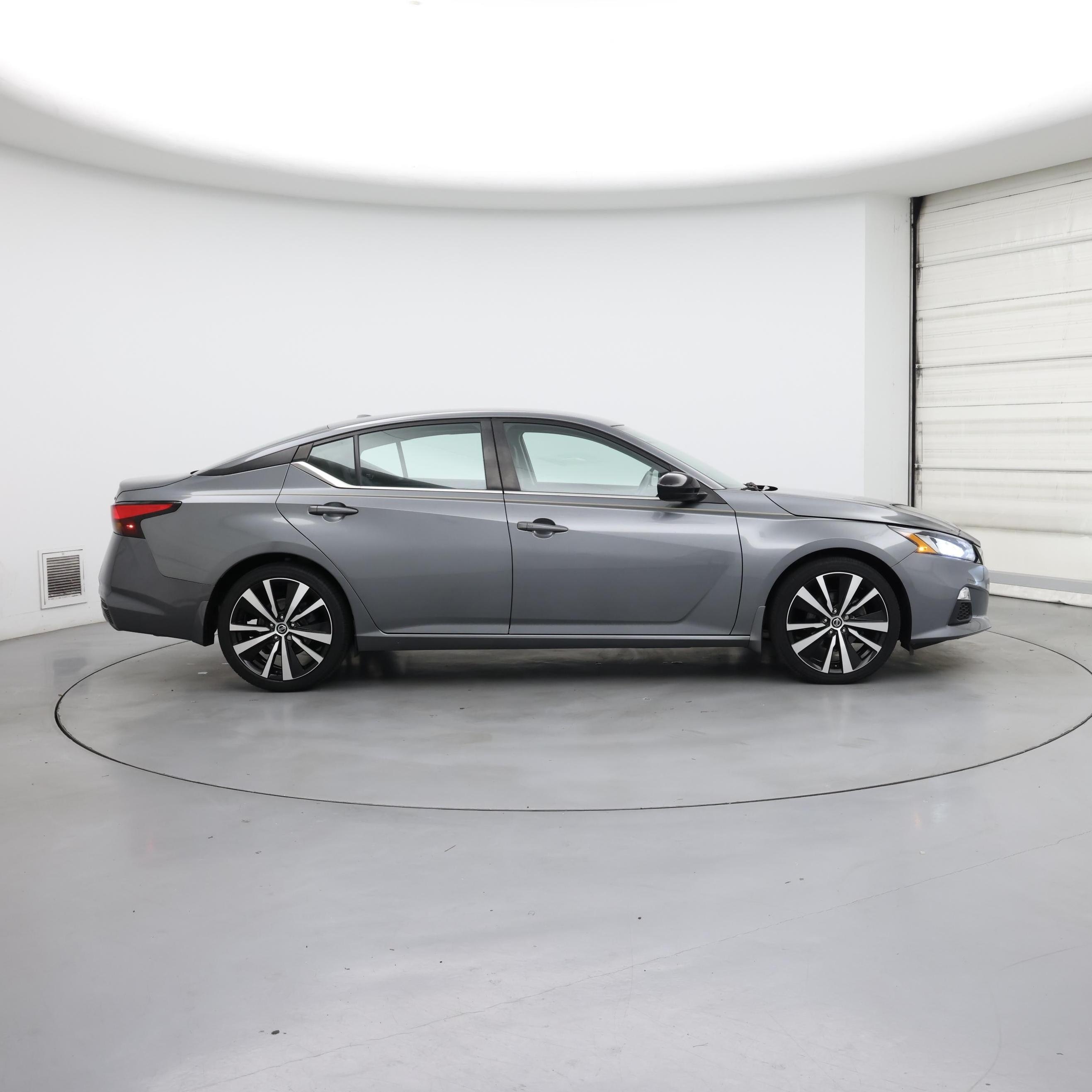 Thumbnail: 2022 Nissan Altima - 7