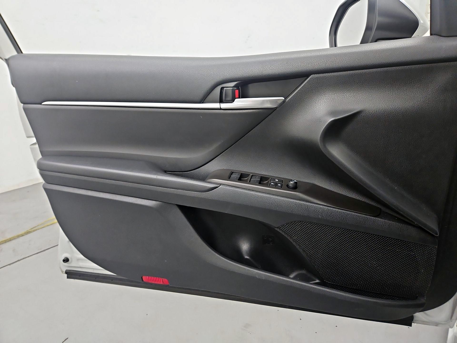 Thumbnail: 2023 Toyota Camry - 12