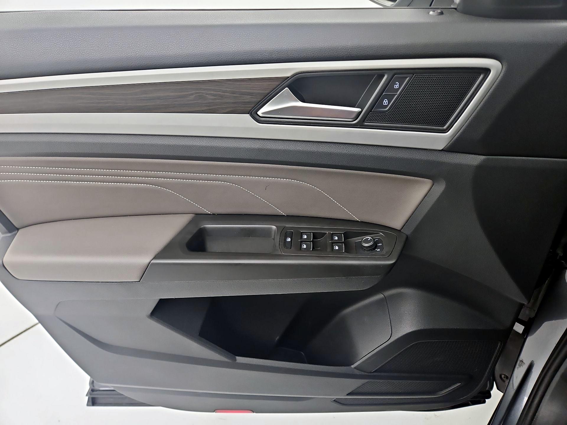 Thumbnail: 2022 Volkswagen Atlas - 12