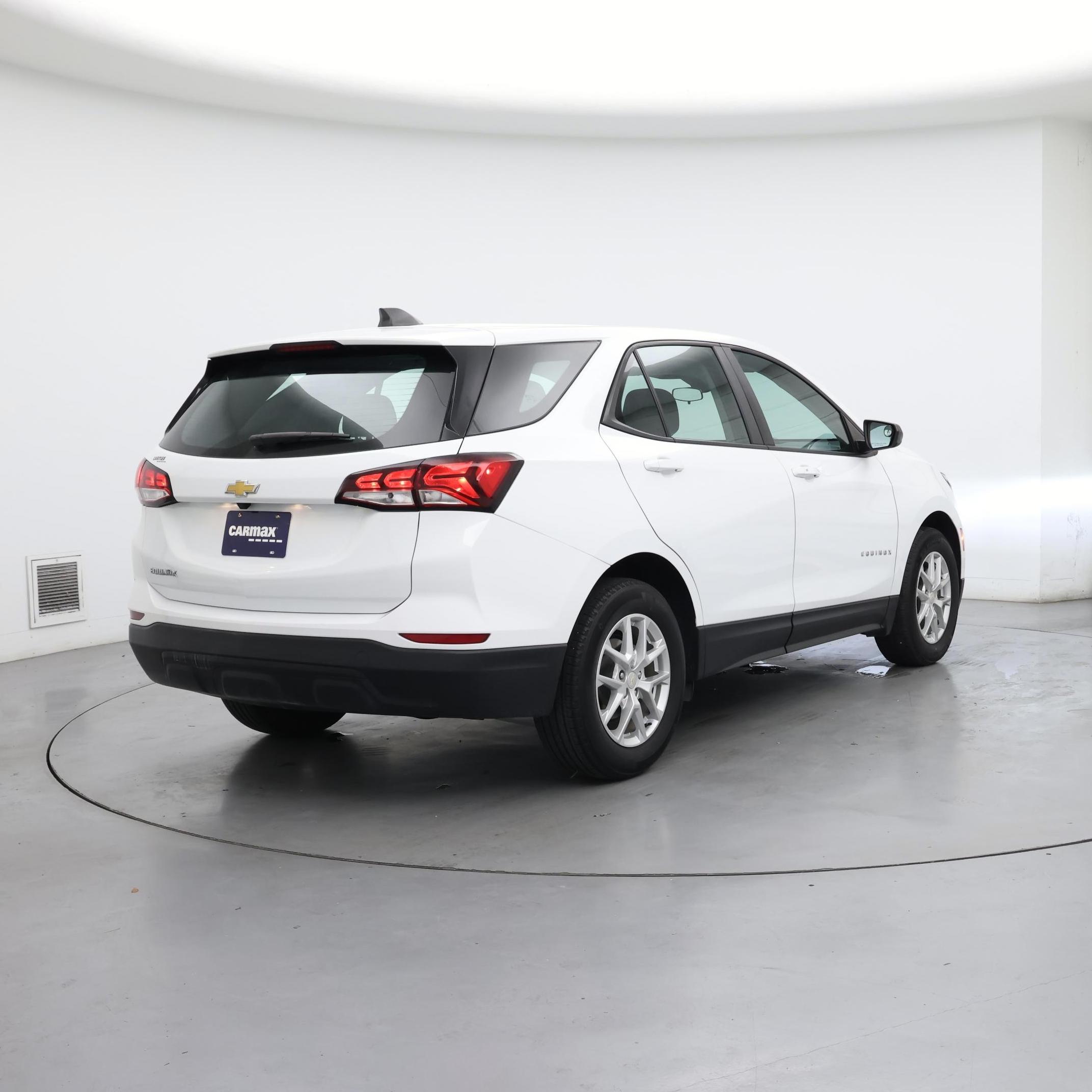Thumbnail: 2022 Chevrolet Equinox - 8