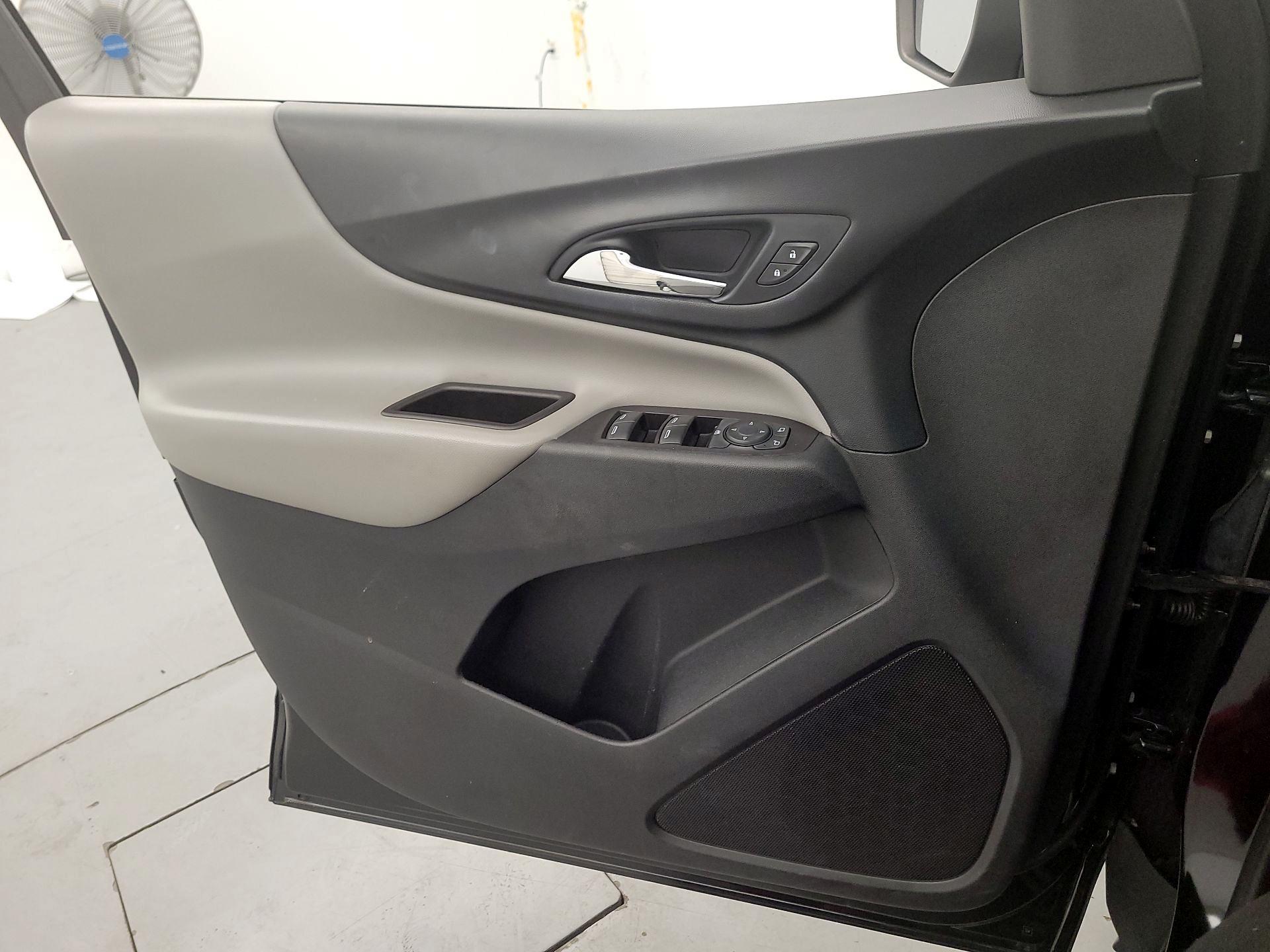Thumbnail: 2022 Chevrolet Equinox - 12