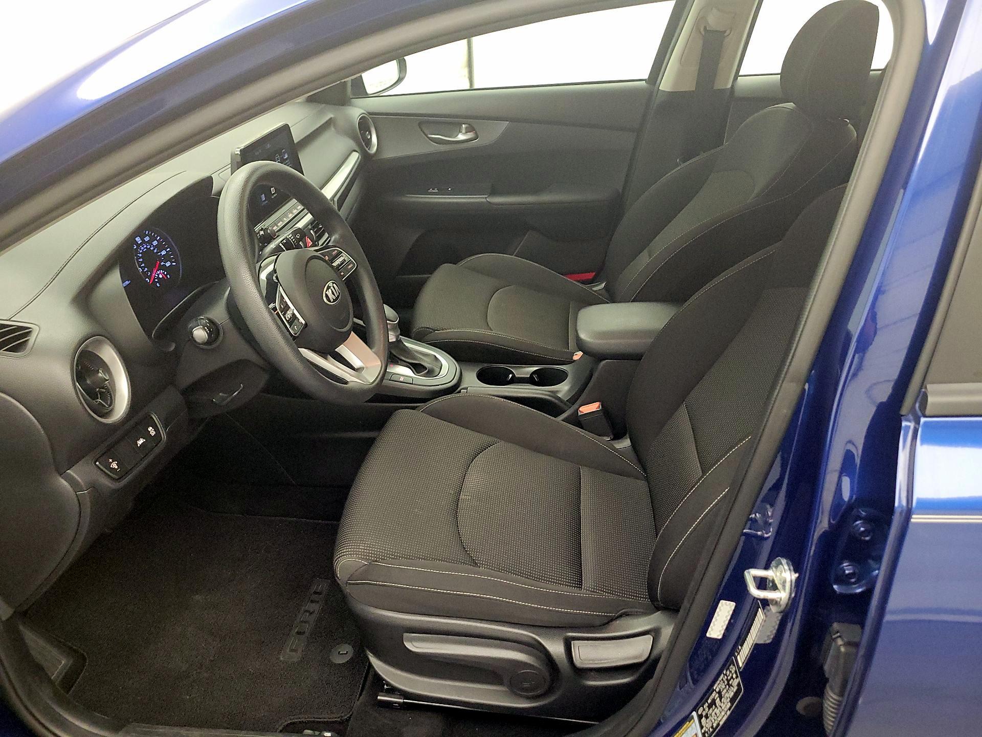 Thumbnail: 2021 Kia Forte - 11