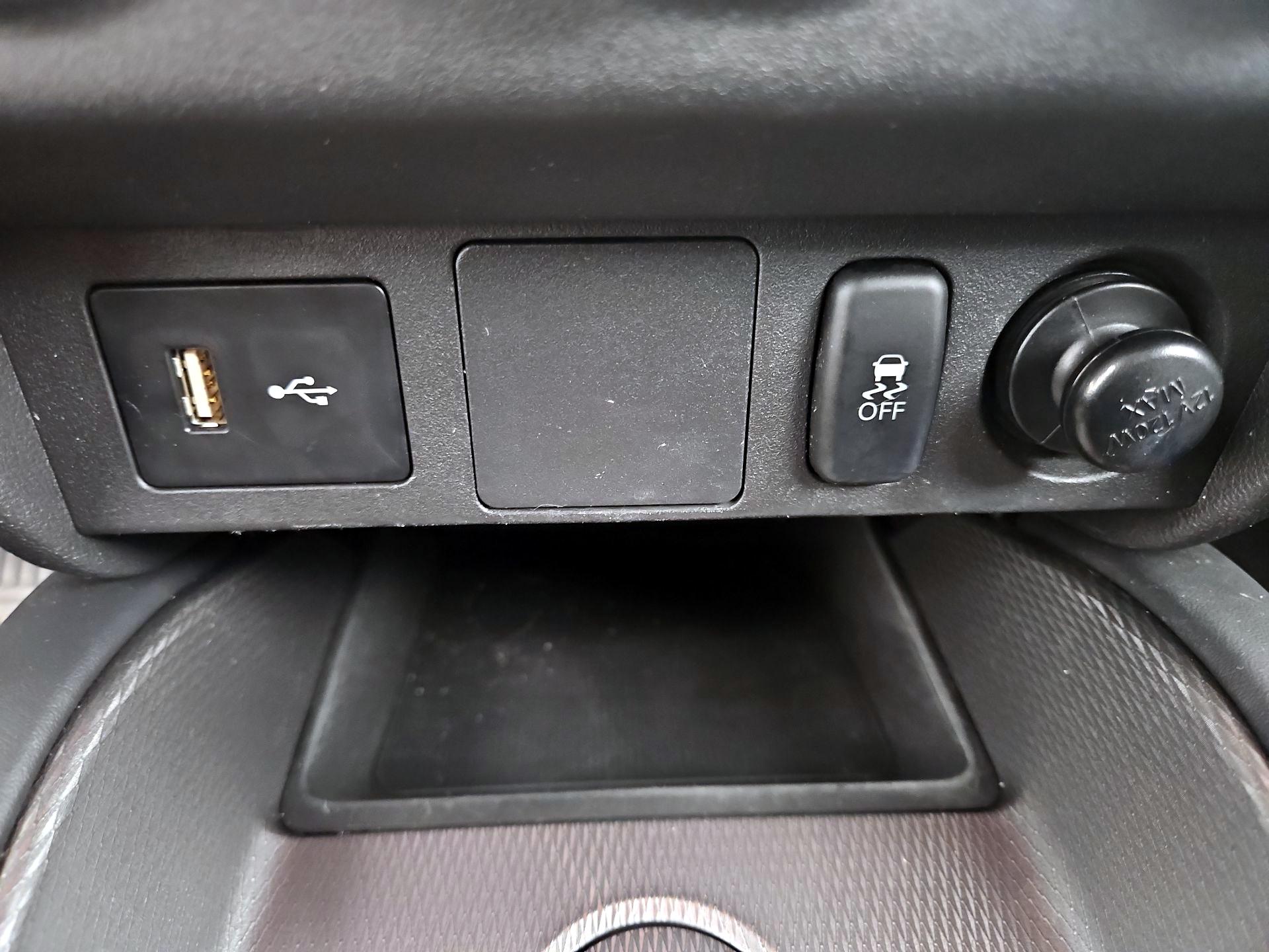 Thumbnail: 2021 Mitsubishi Outlander Sport - 18