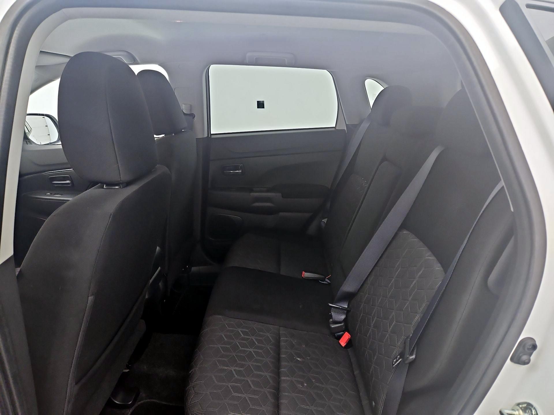 Thumbnail: 2021 Mitsubishi Outlander Sport - 19
