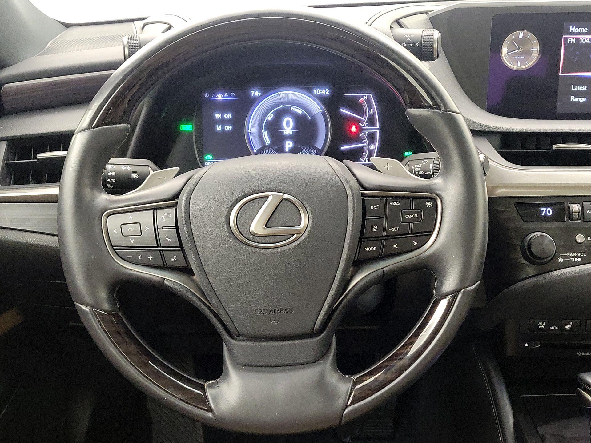 Thumbnail: 2020 Lexus ES - 10