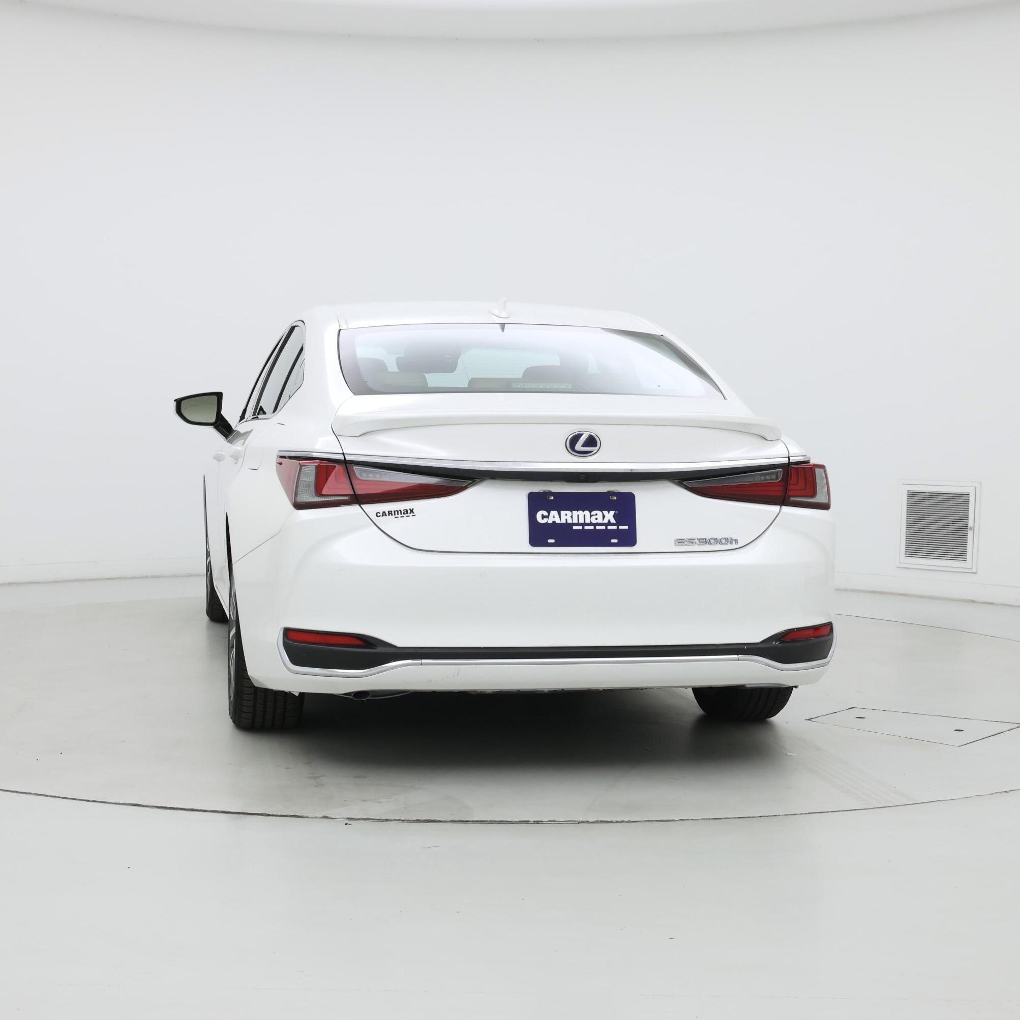 Thumbnail: 2020 Lexus ES - 6